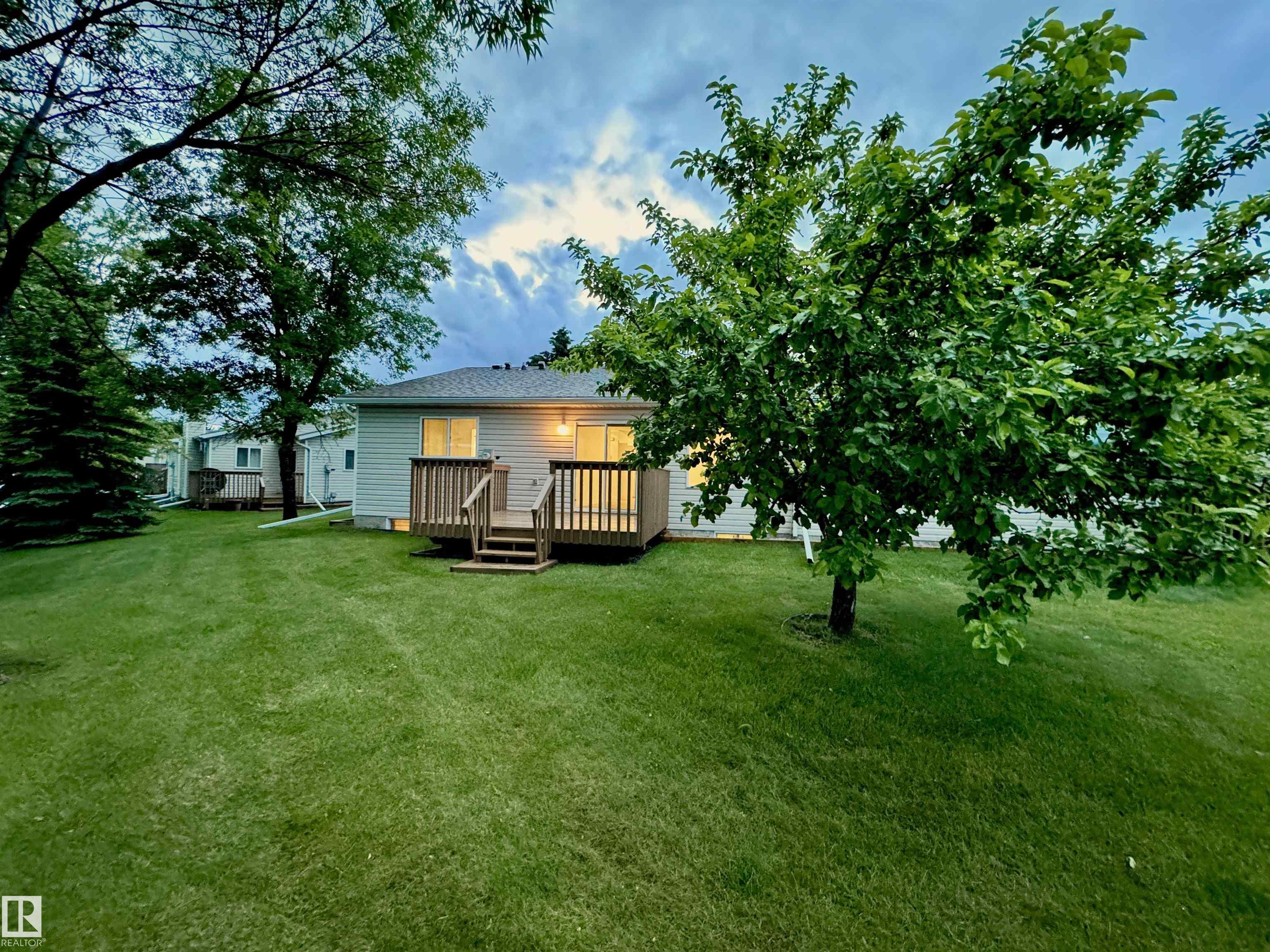 Photo 15 at 8118 27 Avenue NW, Meyonohk, Edmonton