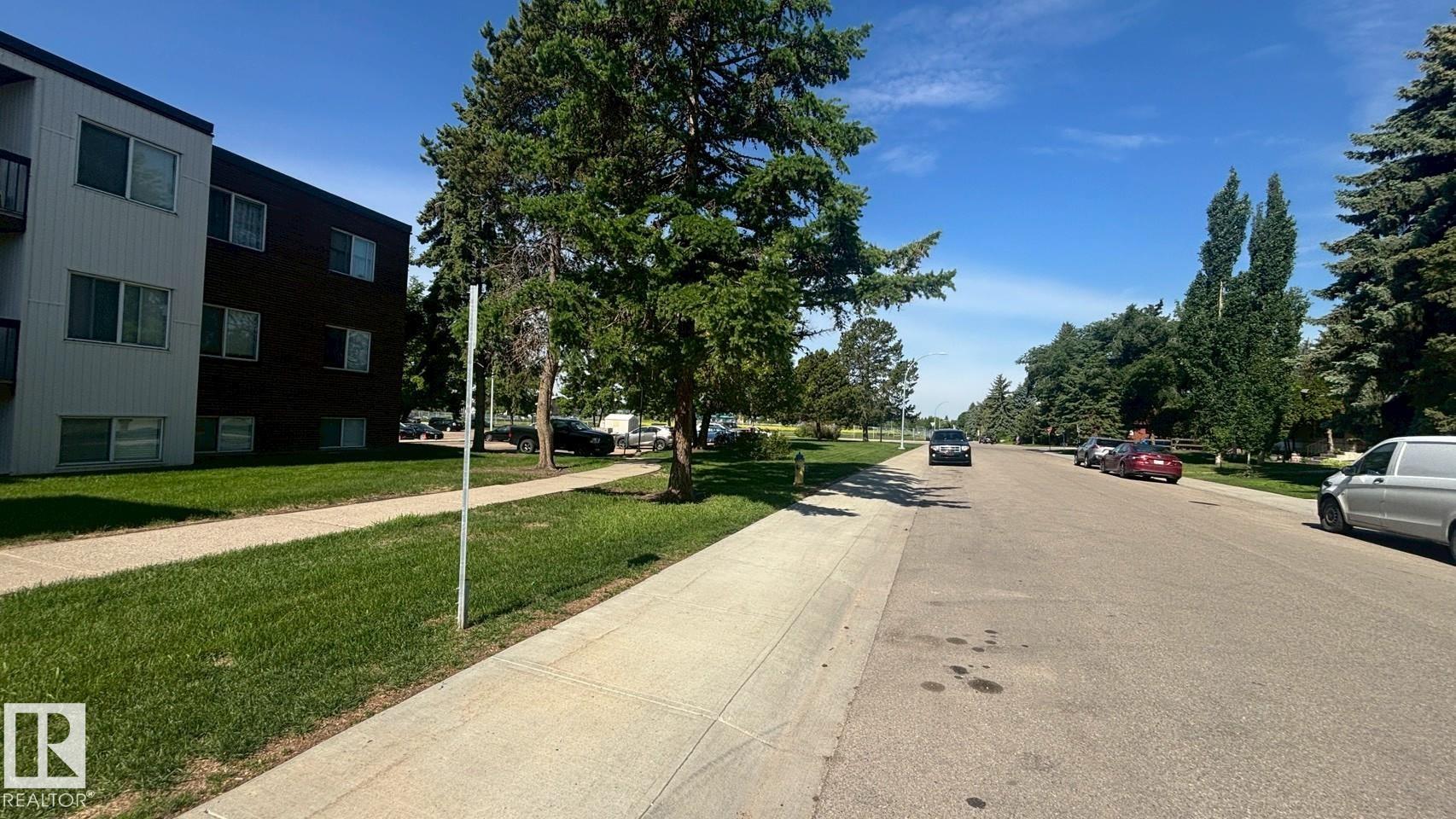 Photo 2 at 203 - 11445 41 Avenue NW, Royal Gardens, Edmonton