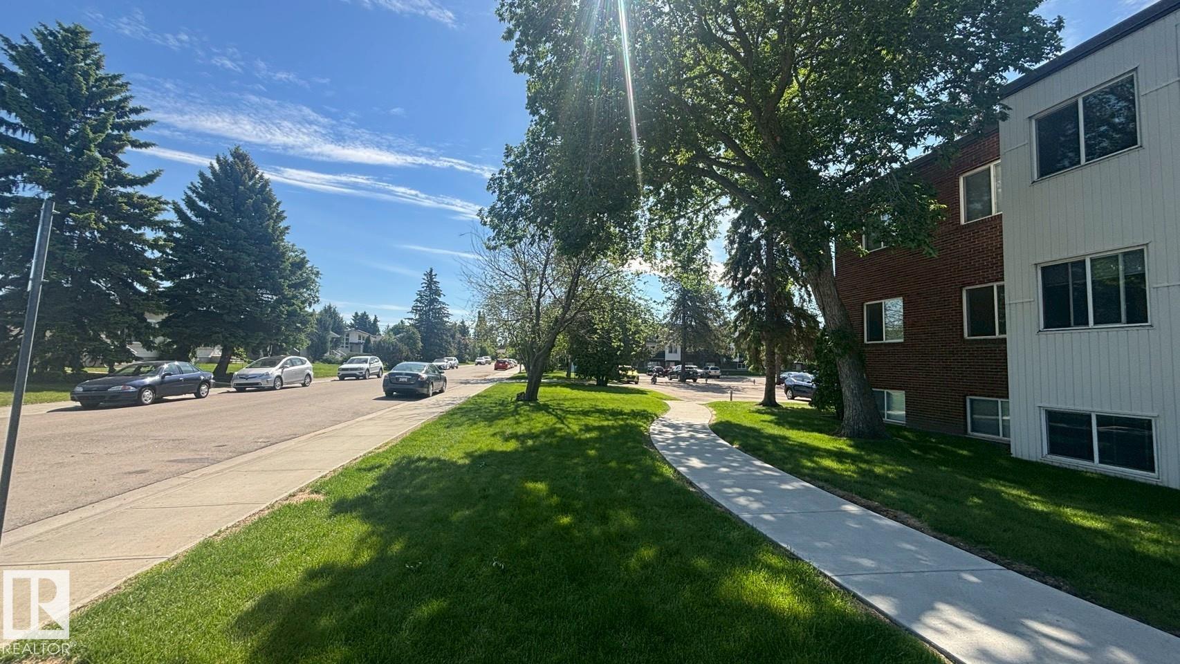 Photo 3 at 203 - 11445 41 Avenue NW, Royal Gardens, Edmonton