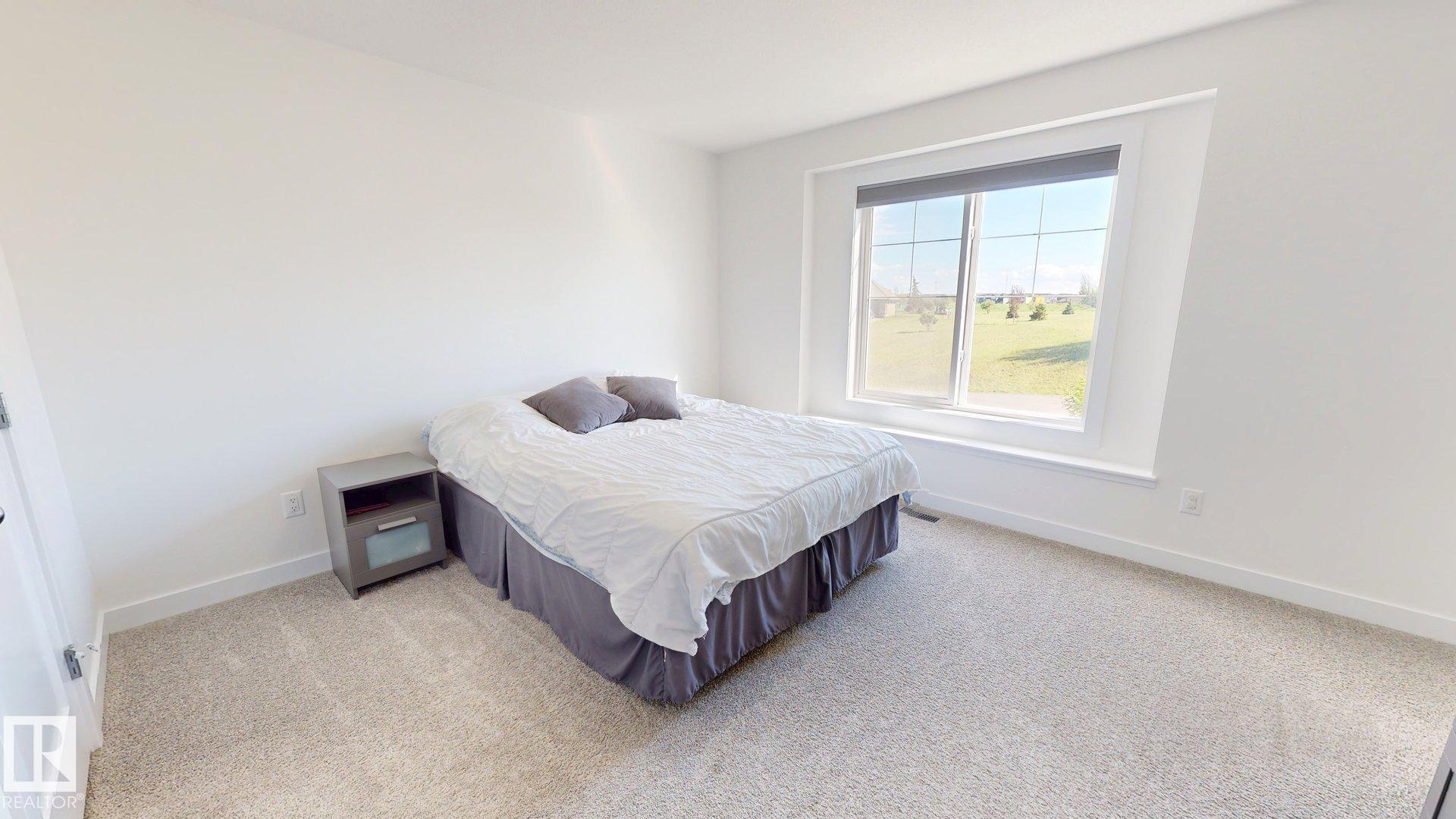 Photo 11 at 5202 Lark Crescent NW, Kinglet Gardens, Edmonton