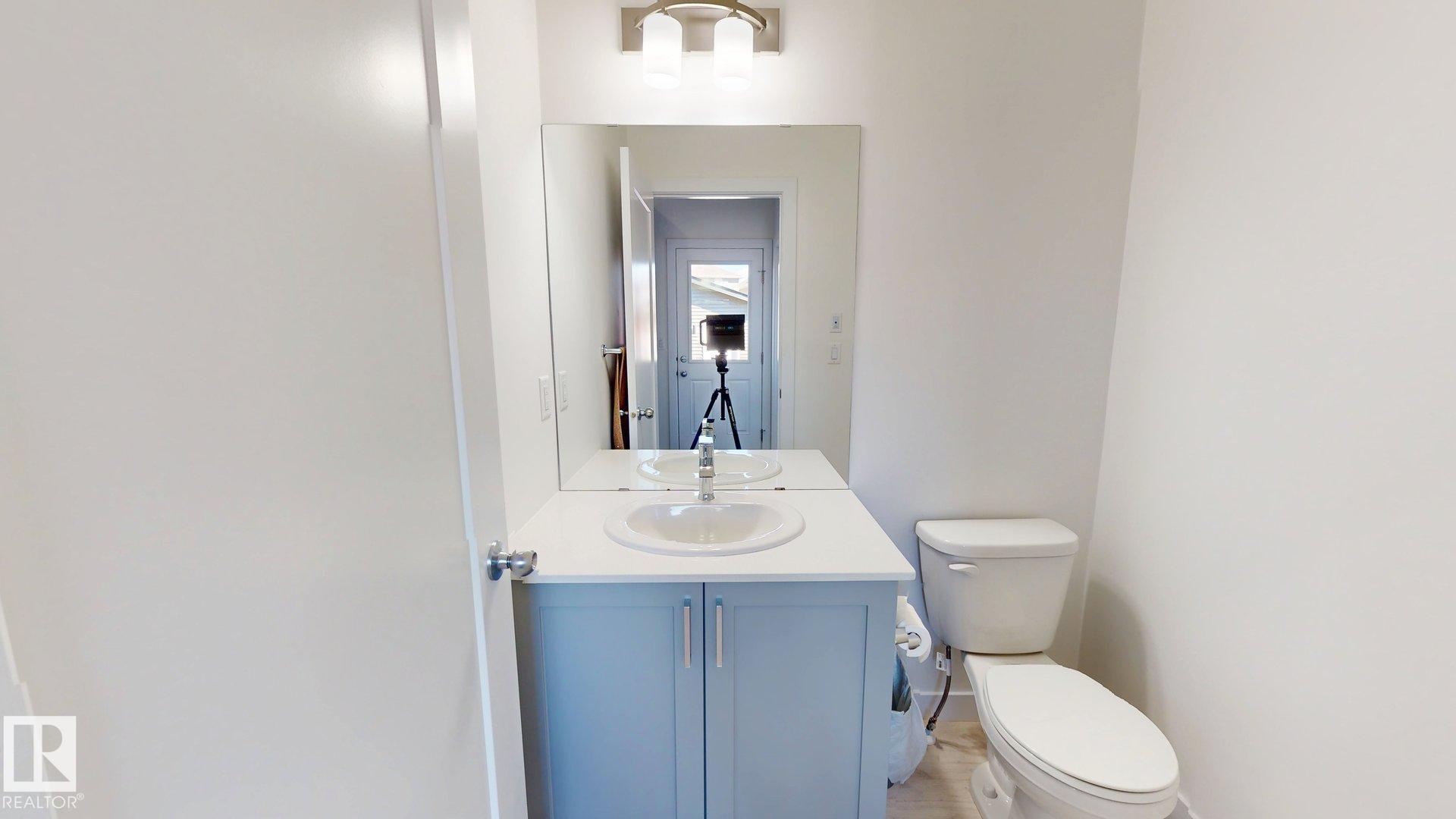 Photo 10 at 5202 Lark Crescent NW, Kinglet Gardens, Edmonton