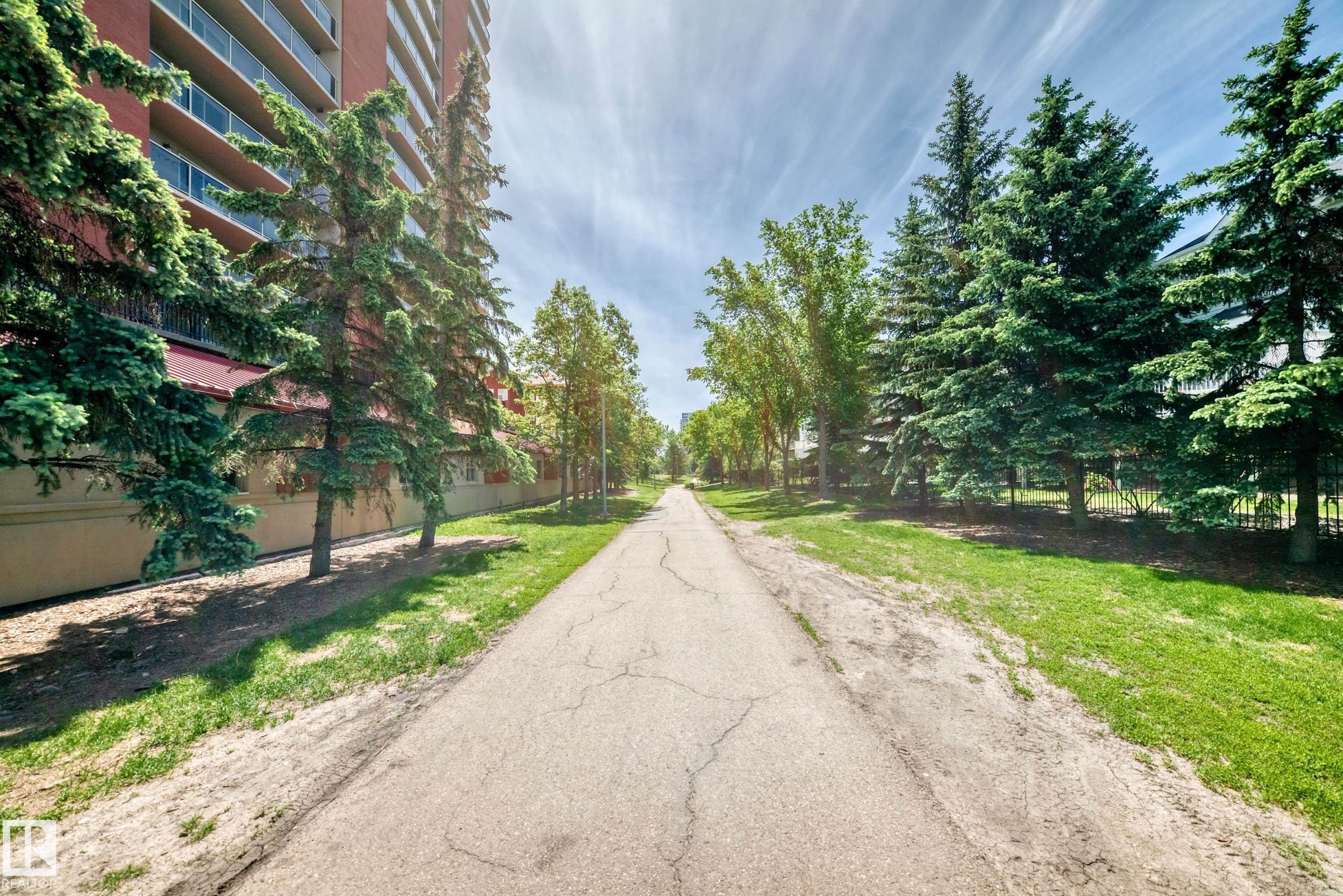 https://zimg.paragon.ice.com/ParagonImages/Property/PM/RAE/225406999/47/0/0/3b0cca87adef831219771460c4e4f02e/1/420a1a6962483130dd17f2a1487359c1/225406999-bcb72f63-99cf-4496-89cc-c14d4dc06f55.JPG