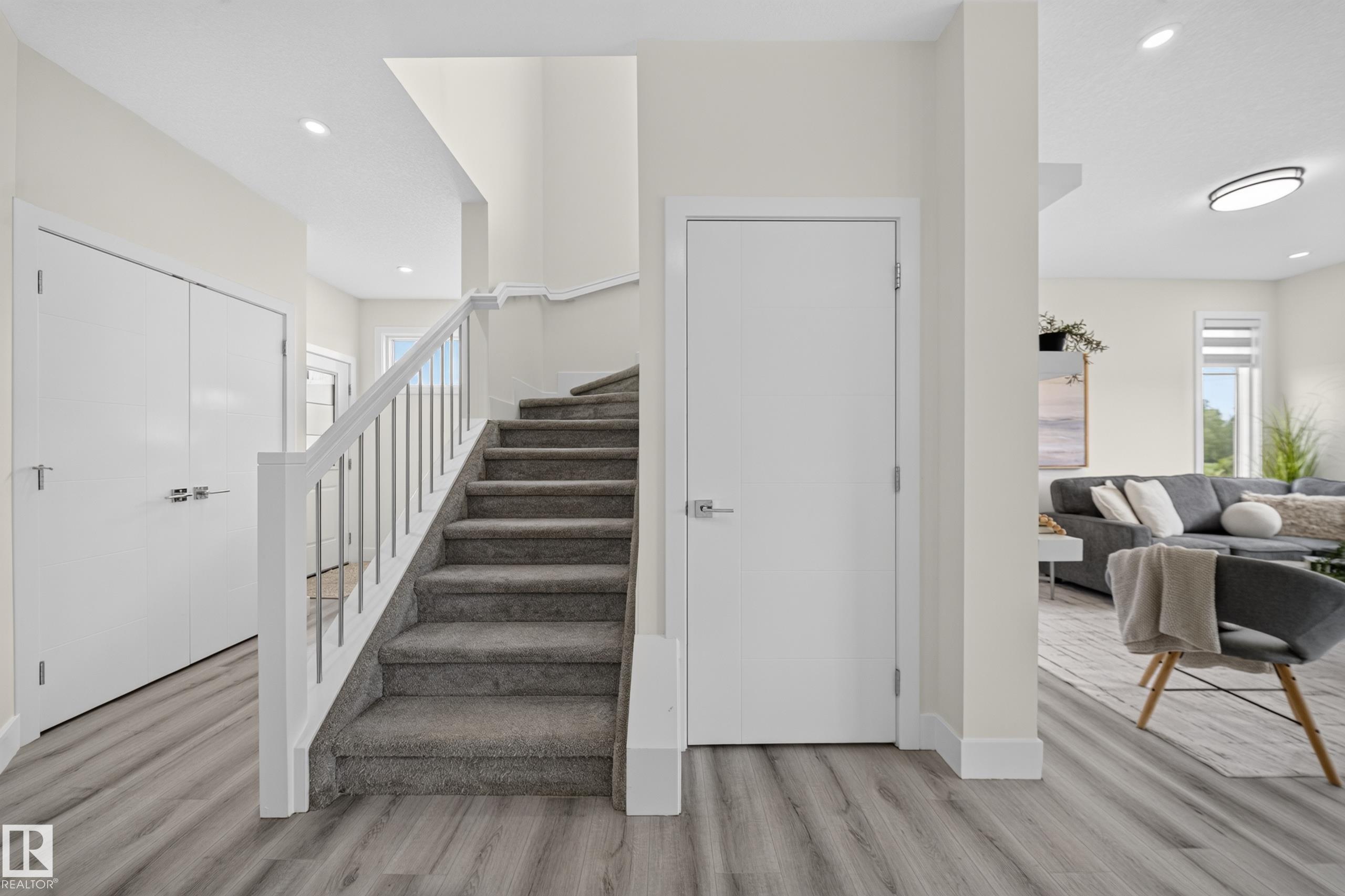 Photo 18 at 1099 Eaton Road NW, Edgemont, Edmonton