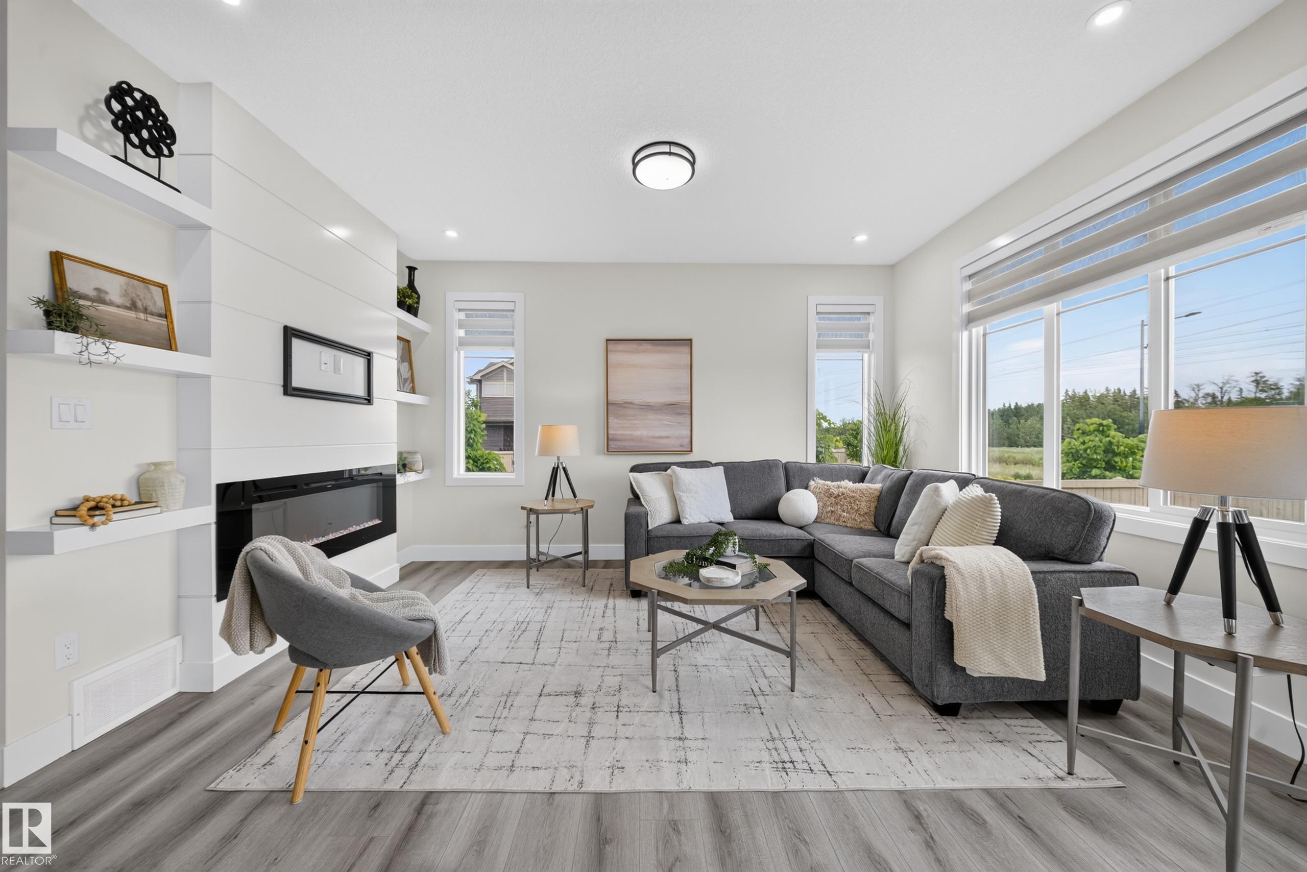 Photo 3 at 1099 Eaton Road NW, Edgemont, Edmonton