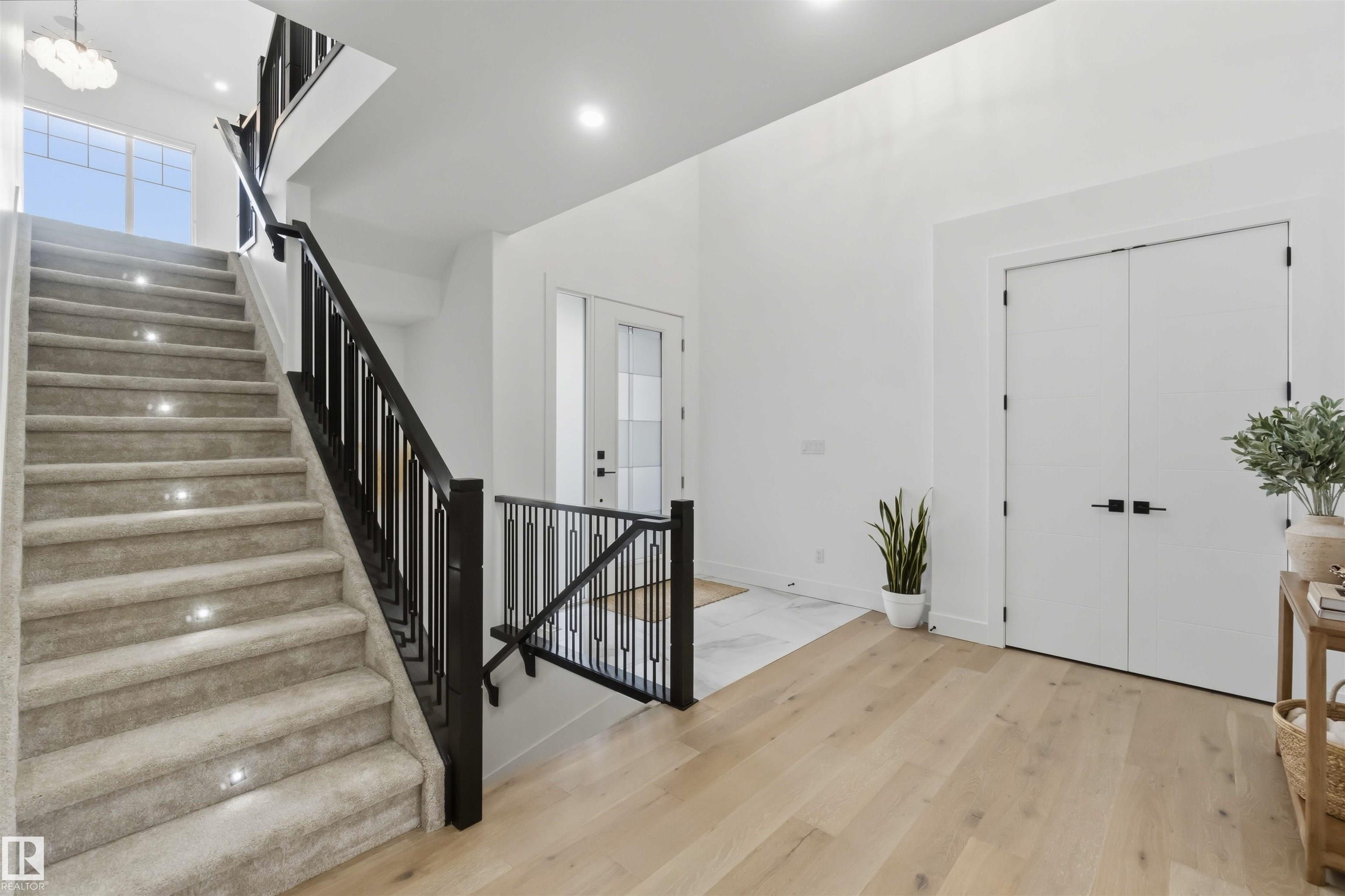 Photo 8 at 1527 Esaiw Place NW, Edgemont, Edmonton