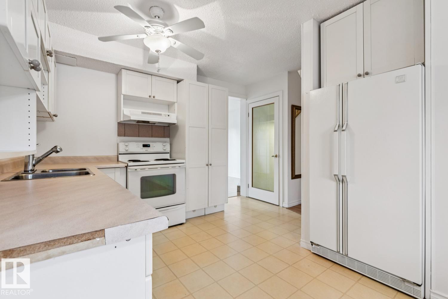 Photo 13 at 1131 Hooke Road NW, Overlanders, Edmonton