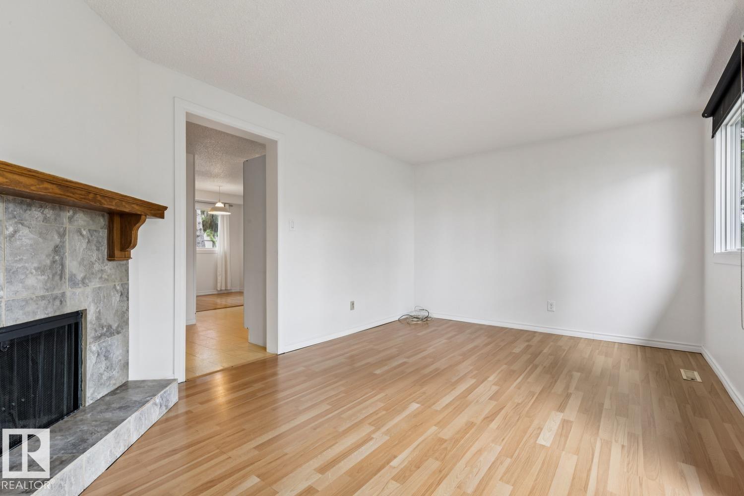 Photo 21 at 1131 Hooke Road NW, Overlanders, Edmonton