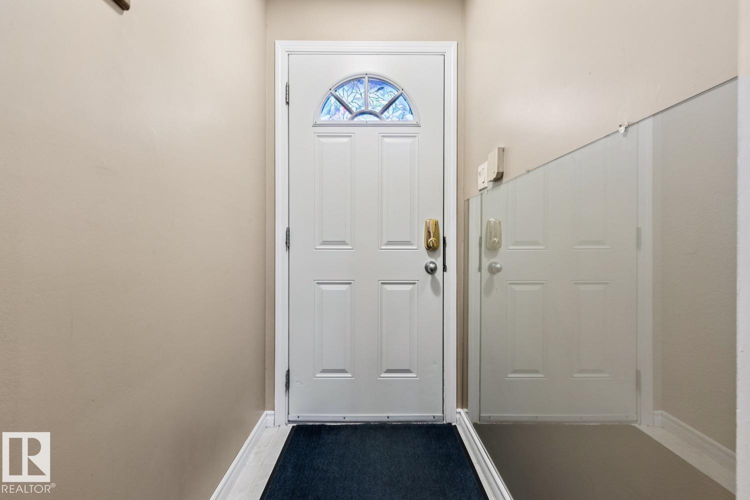 Photo 4 at 1131 Hooke Road NW, Overlanders, Edmonton