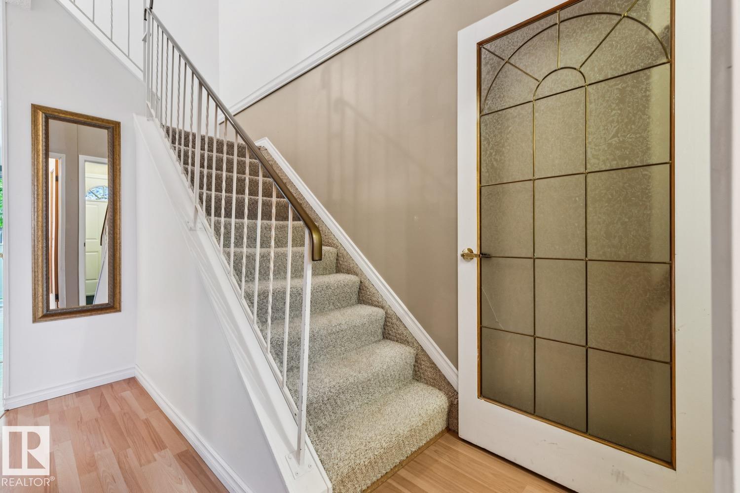 Photo 6 at 1131 Hooke Road NW, Overlanders, Edmonton