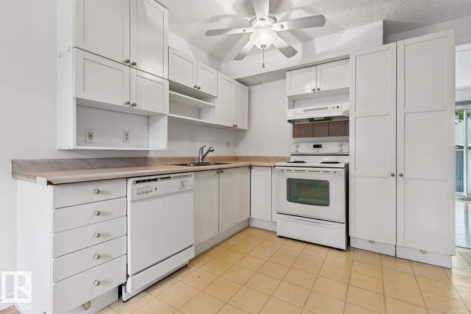 Photo 8 at 1131 Hooke Road NW, Overlanders, Edmonton