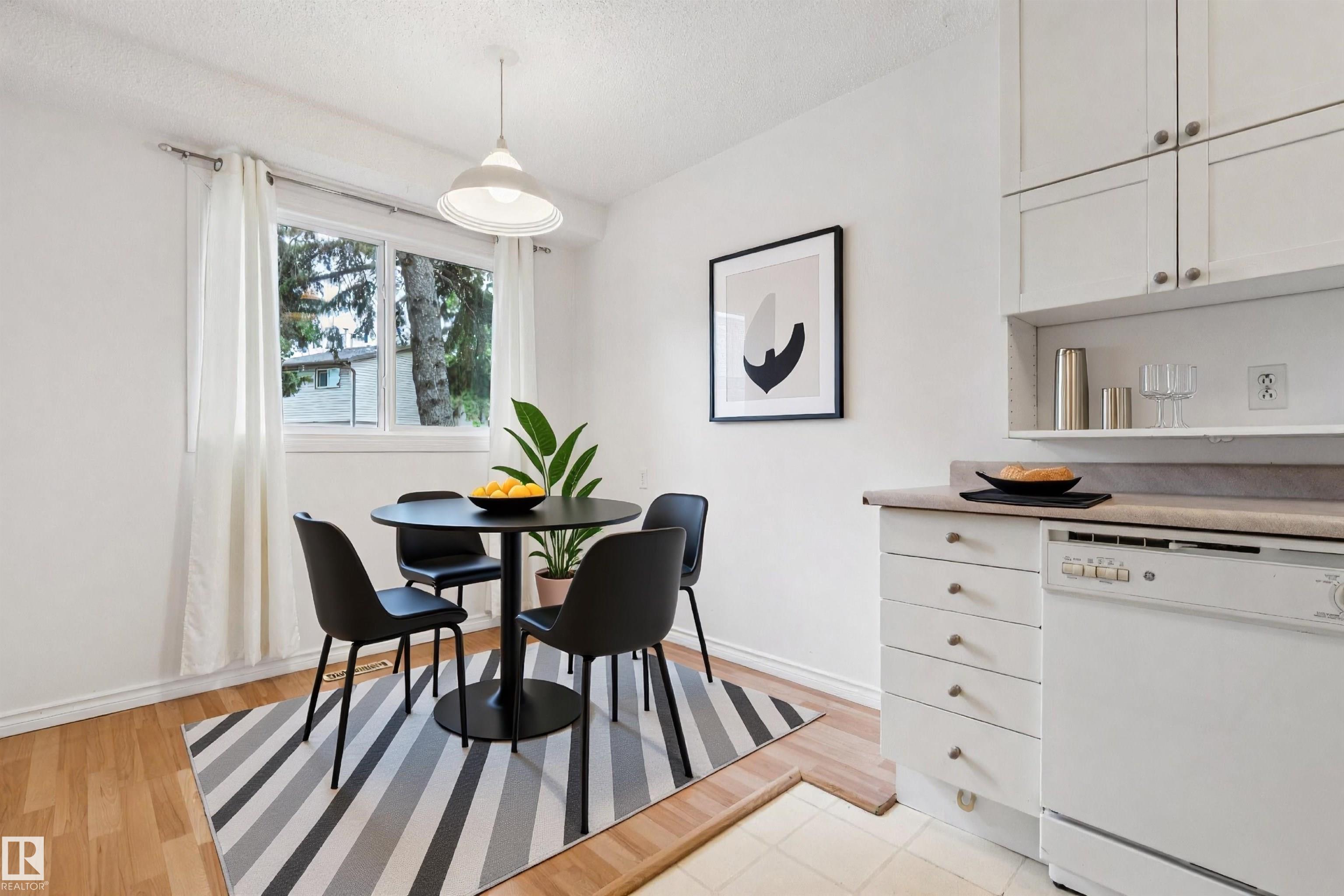 Photo 9 at 1131 Hooke Road NW, Overlanders, Edmonton