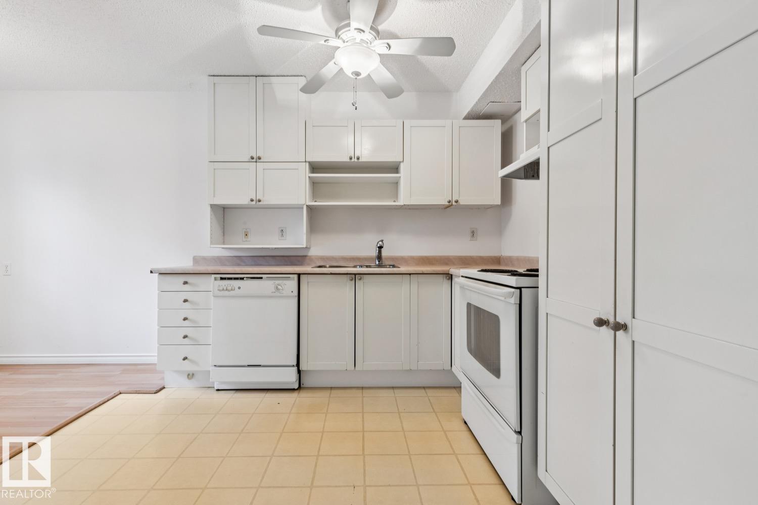 Photo 10 at 1131 Hooke Road NW, Overlanders, Edmonton