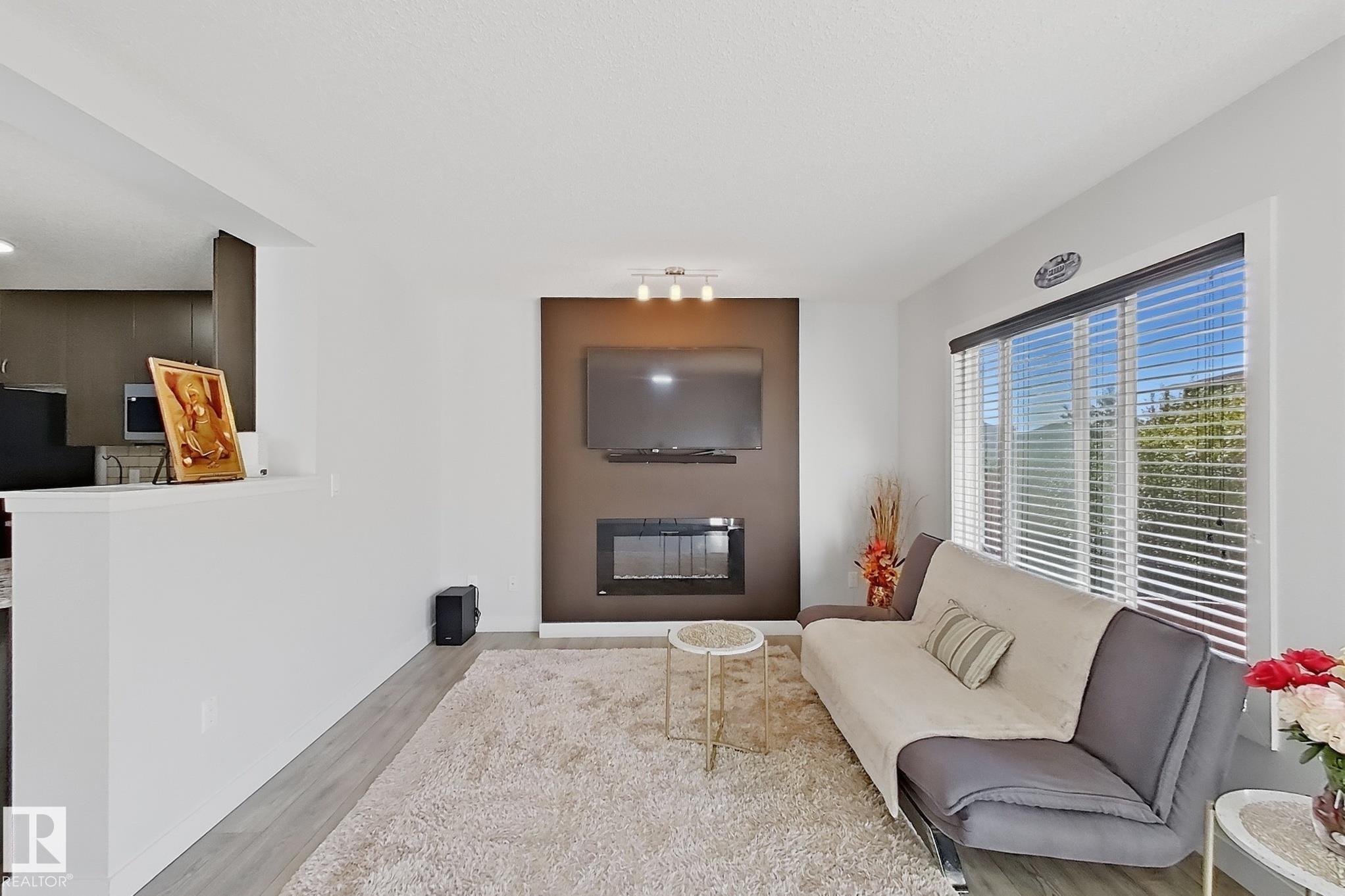 Photo 20 at 228 42 Avenue NW, Maple Crest, Edmonton