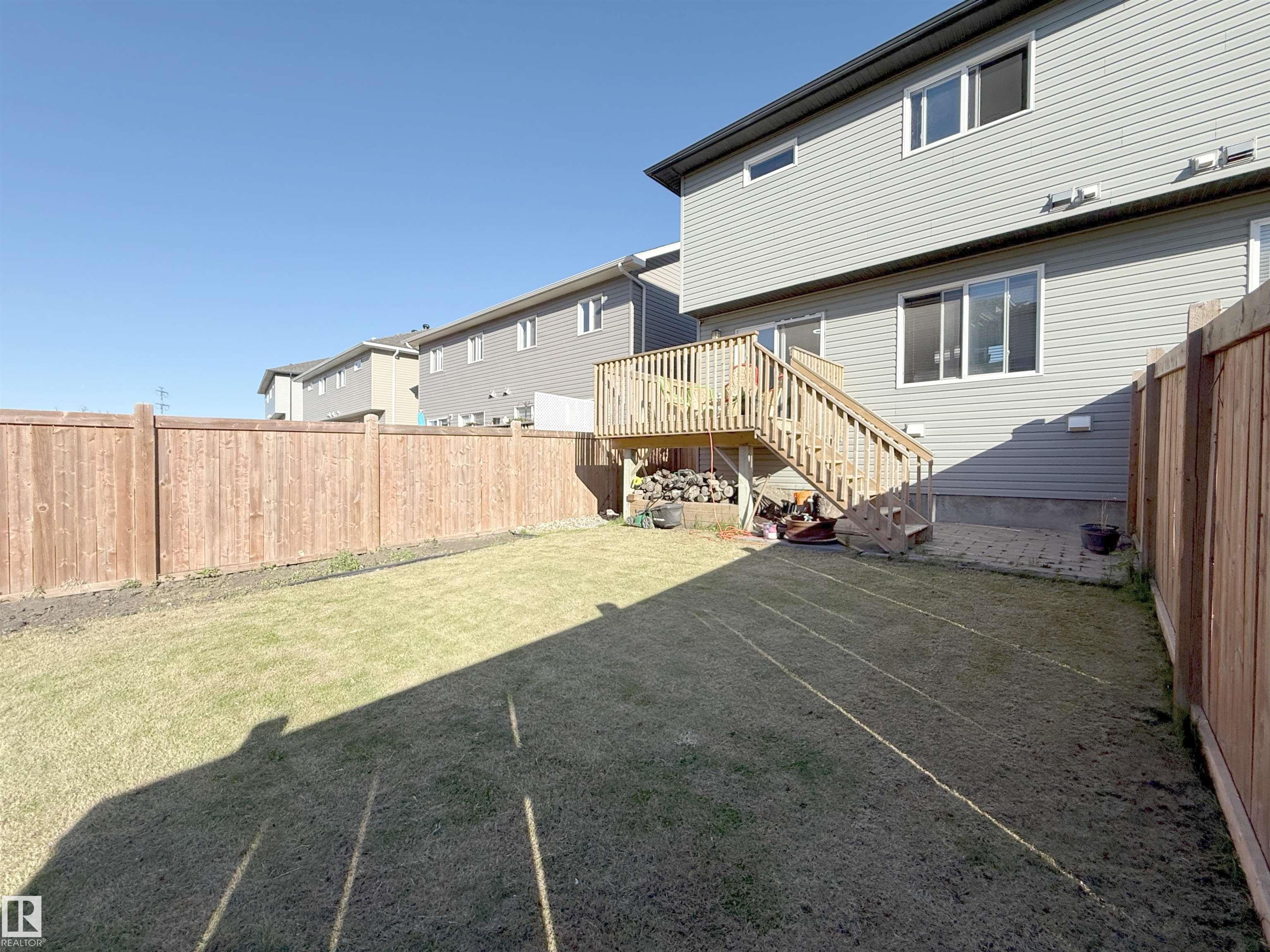 Photo 10 at 228 42 Avenue NW, Maple Crest, Edmonton