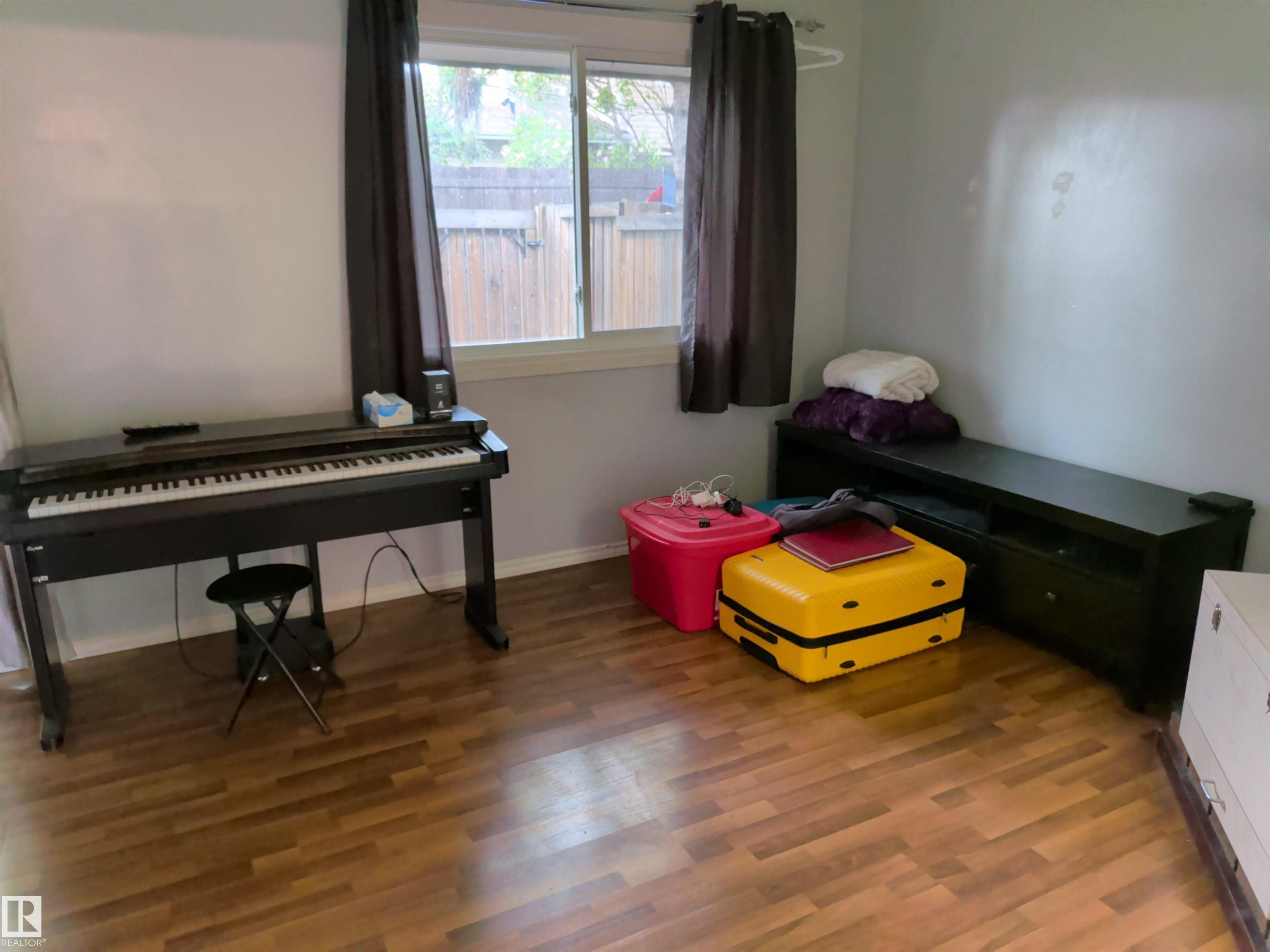 Photo 2 at 2724 105 Street NW, Ermineskin, Edmonton