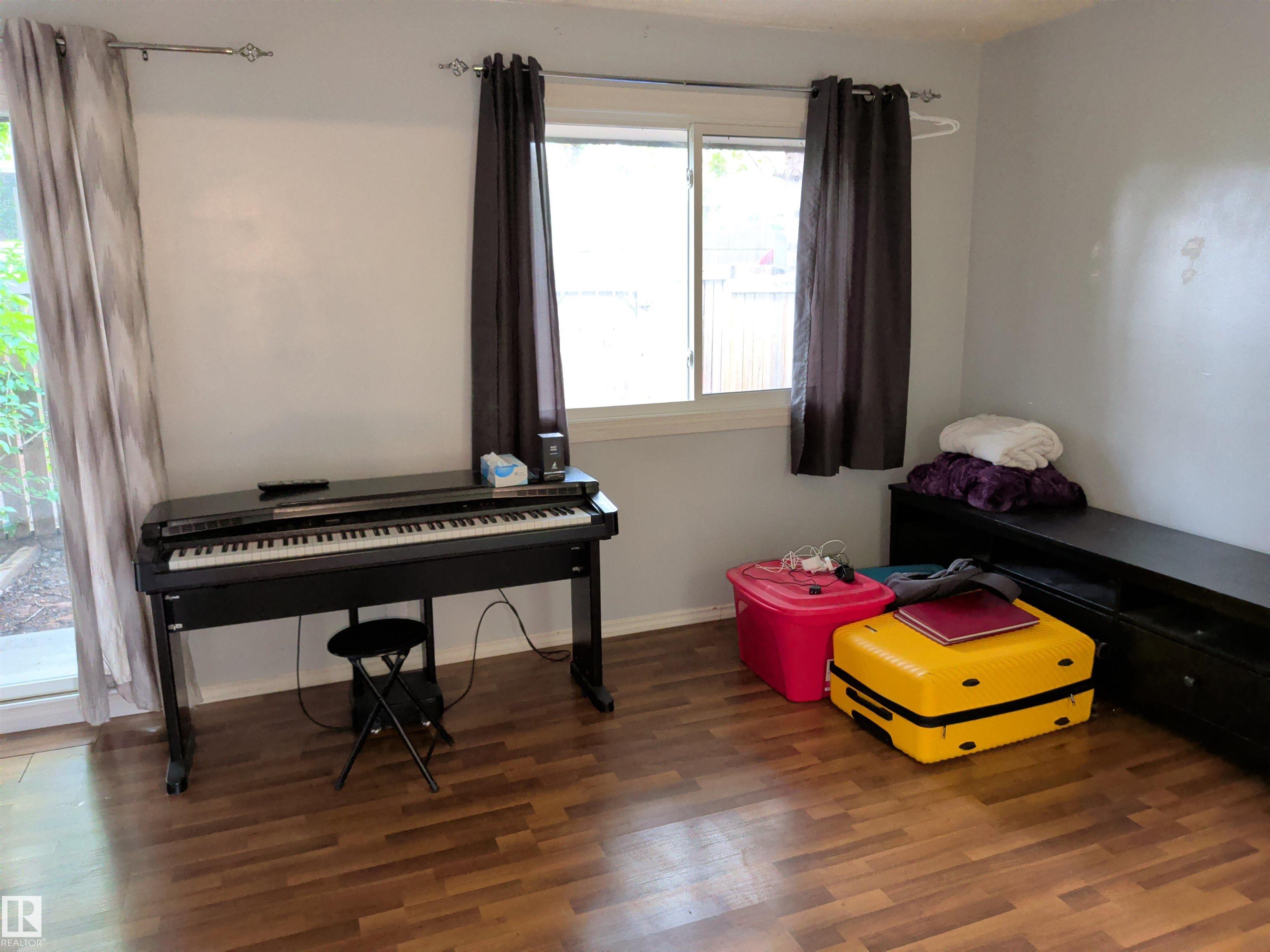 Photo 3 at 2724 105 Street NW, Ermineskin, Edmonton
