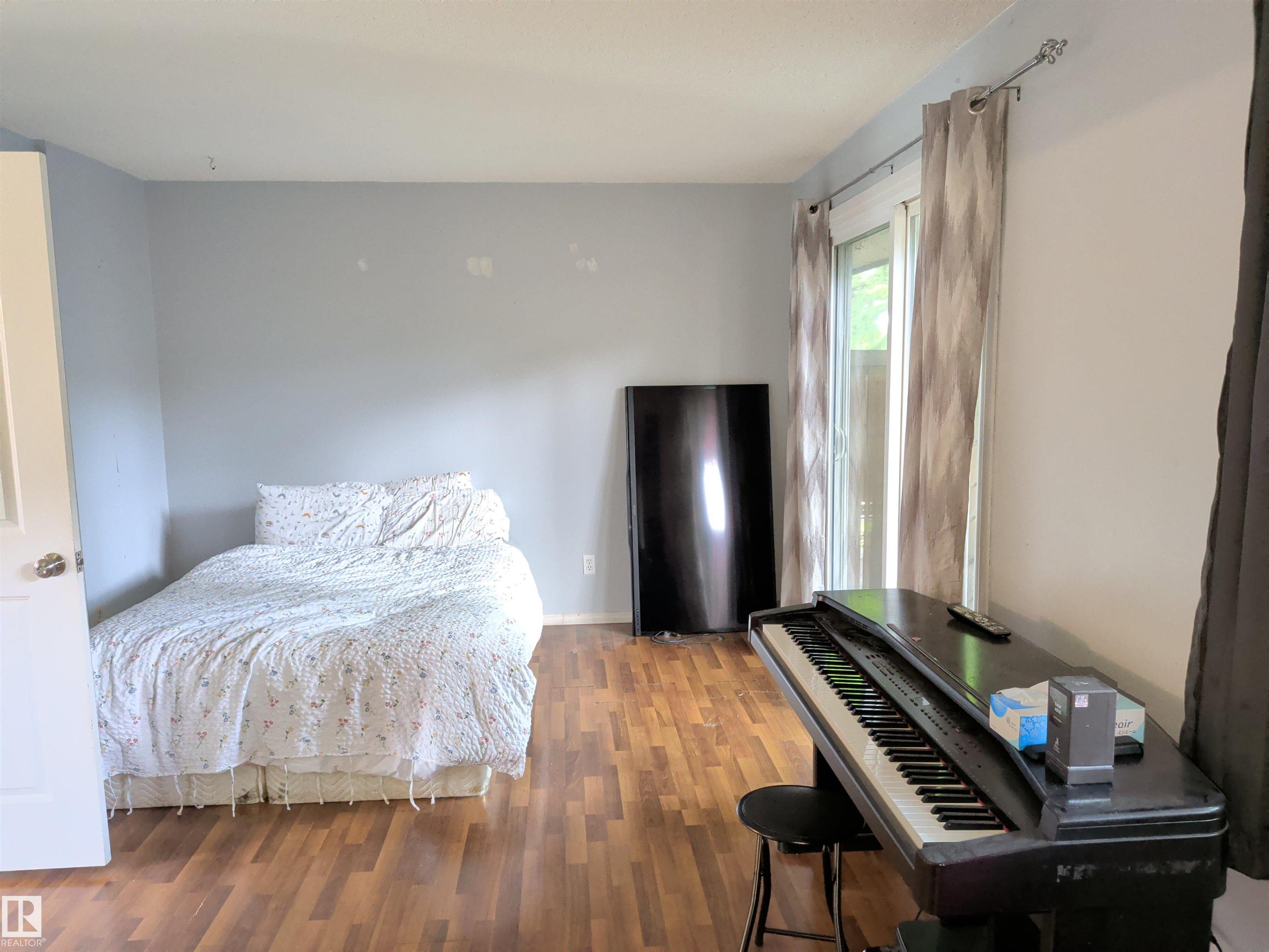 Photo 4 at 2724 105 Street NW, Ermineskin, Edmonton
