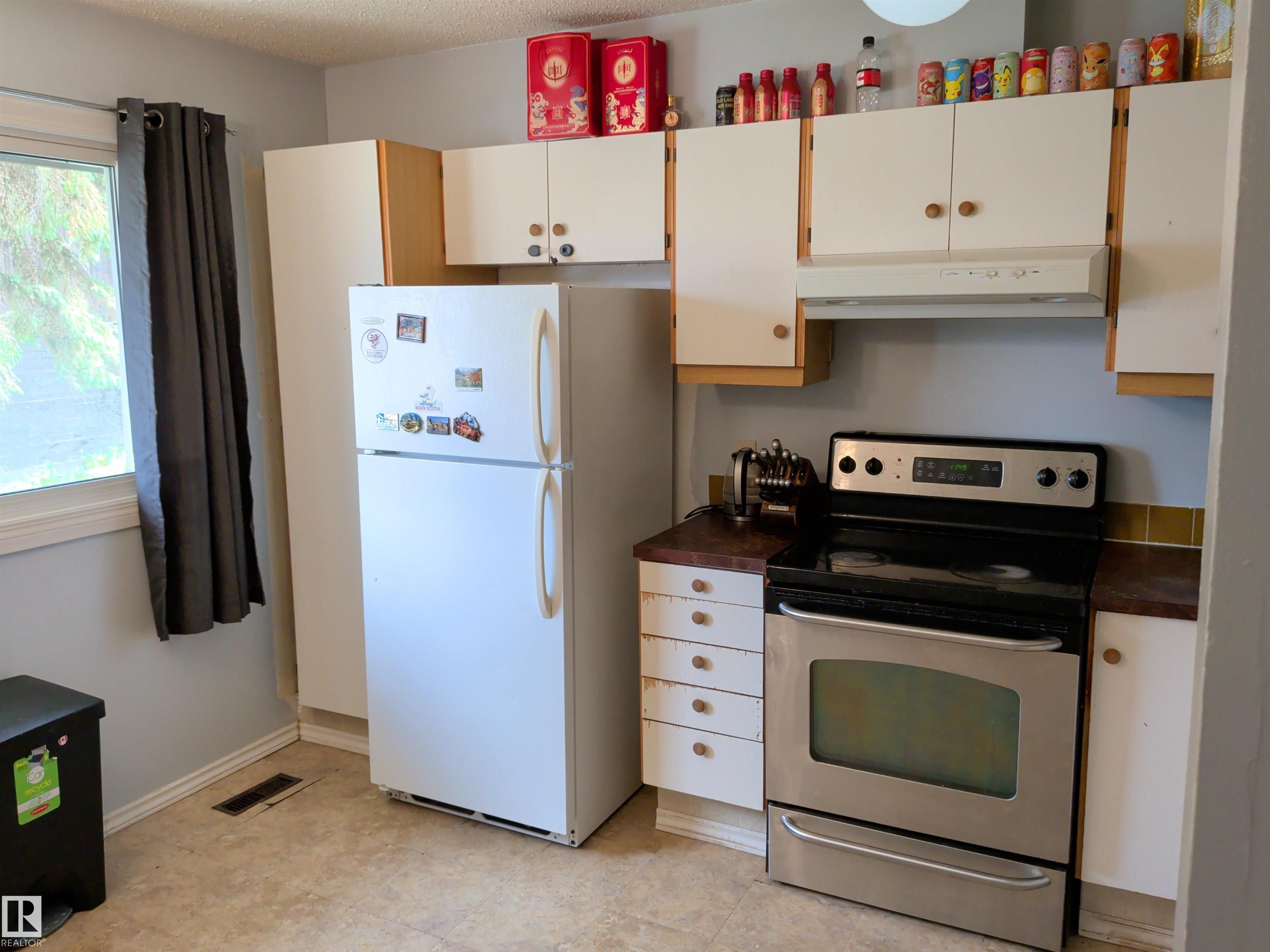 Photo 8 at 2724 105 Street NW, Ermineskin, Edmonton