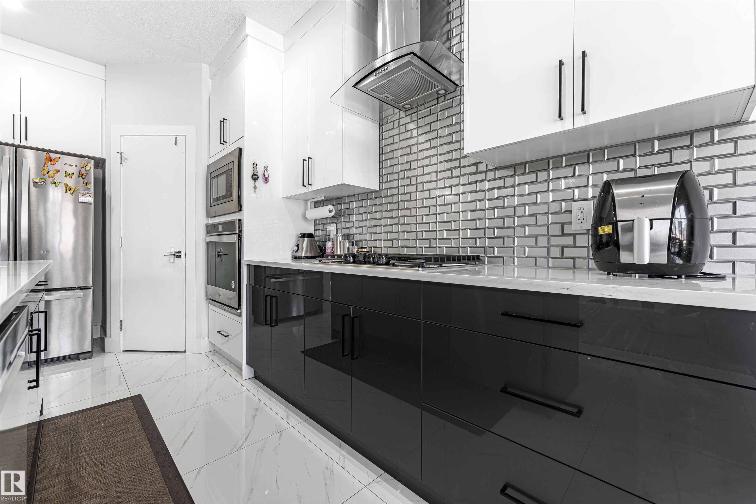 Photo 14 at 16212 32 Avenue SW, Glenridding Ravine, Edmonton