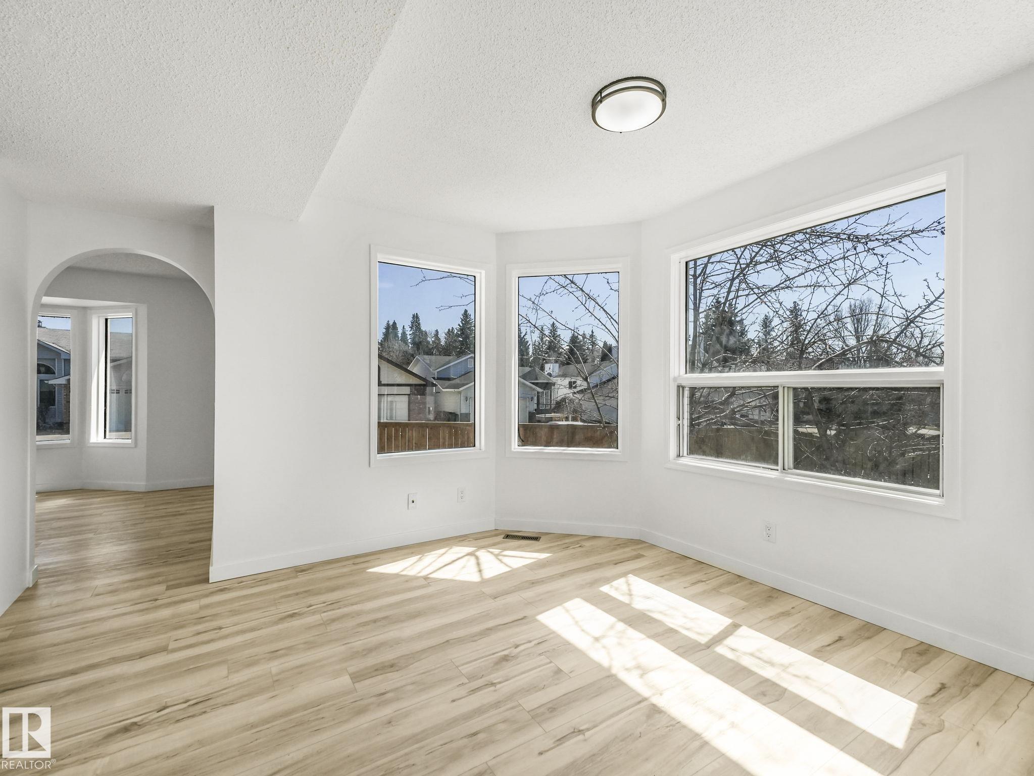 Picture for 4103 28 AV NW