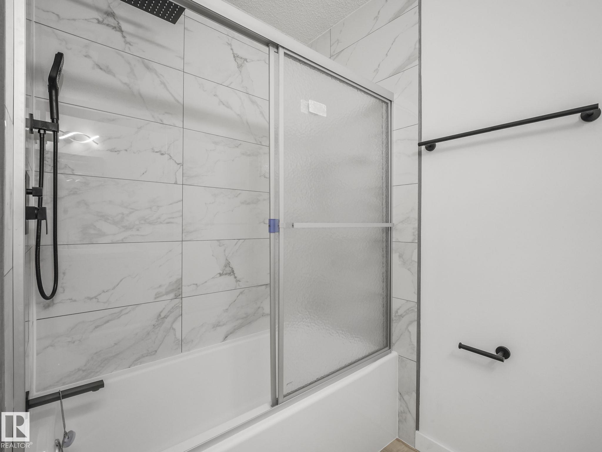 Photo 21 at 4103 28 Avenue NW, Bisset, Edmonton