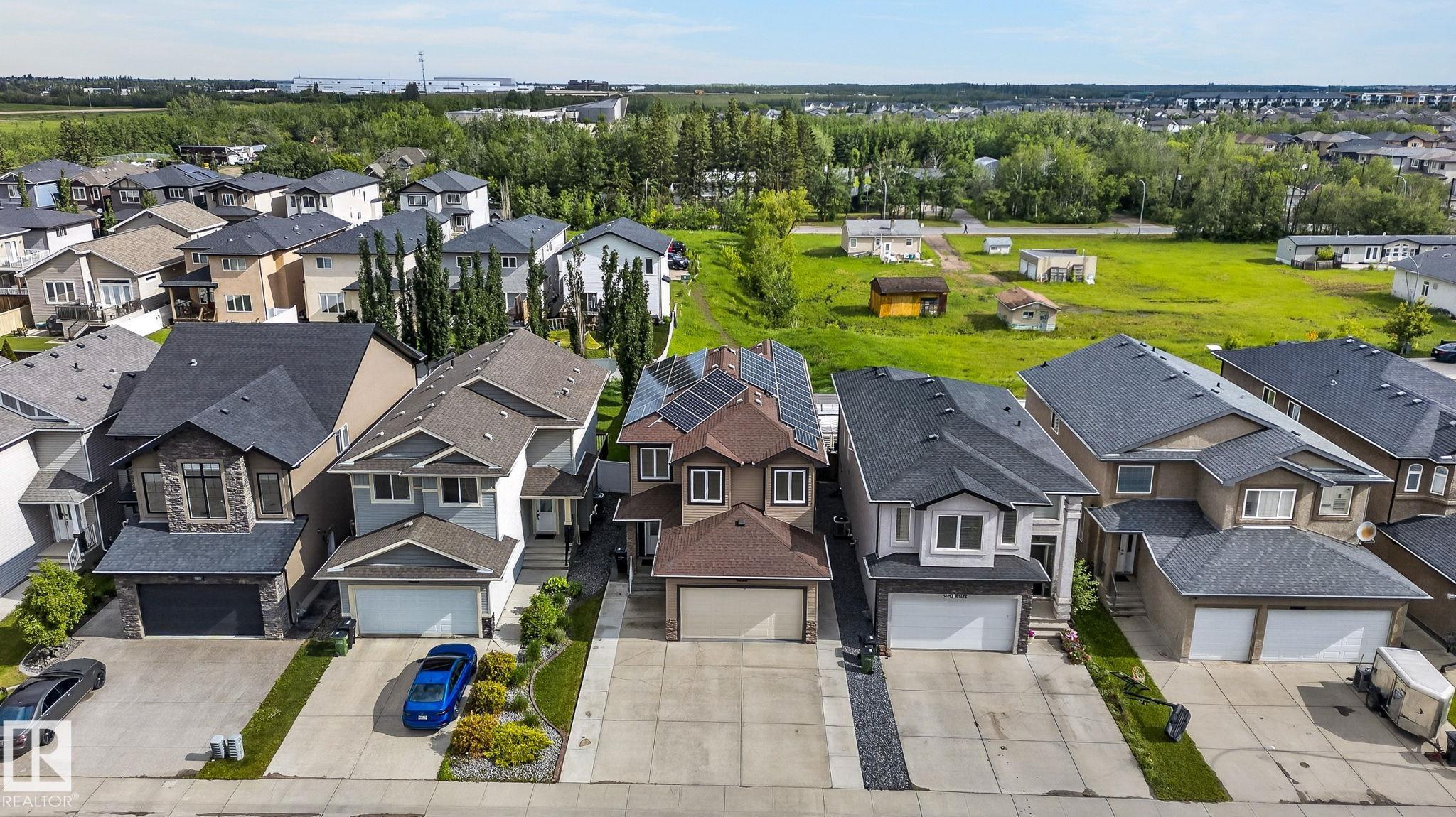 Photo 11 at 14016 161 Avenue NW, Carlton, Edmonton