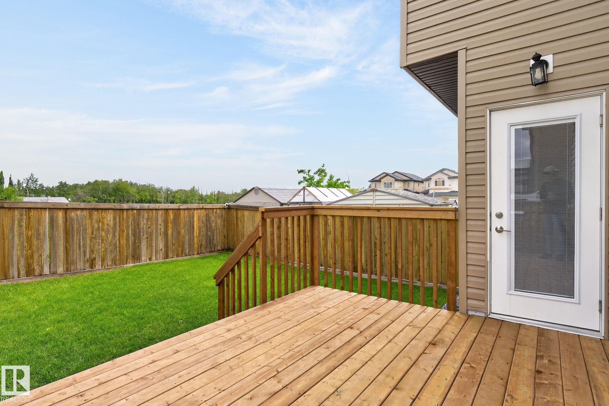Photo 8 at 14016 161 Avenue NW, Carlton, Edmonton