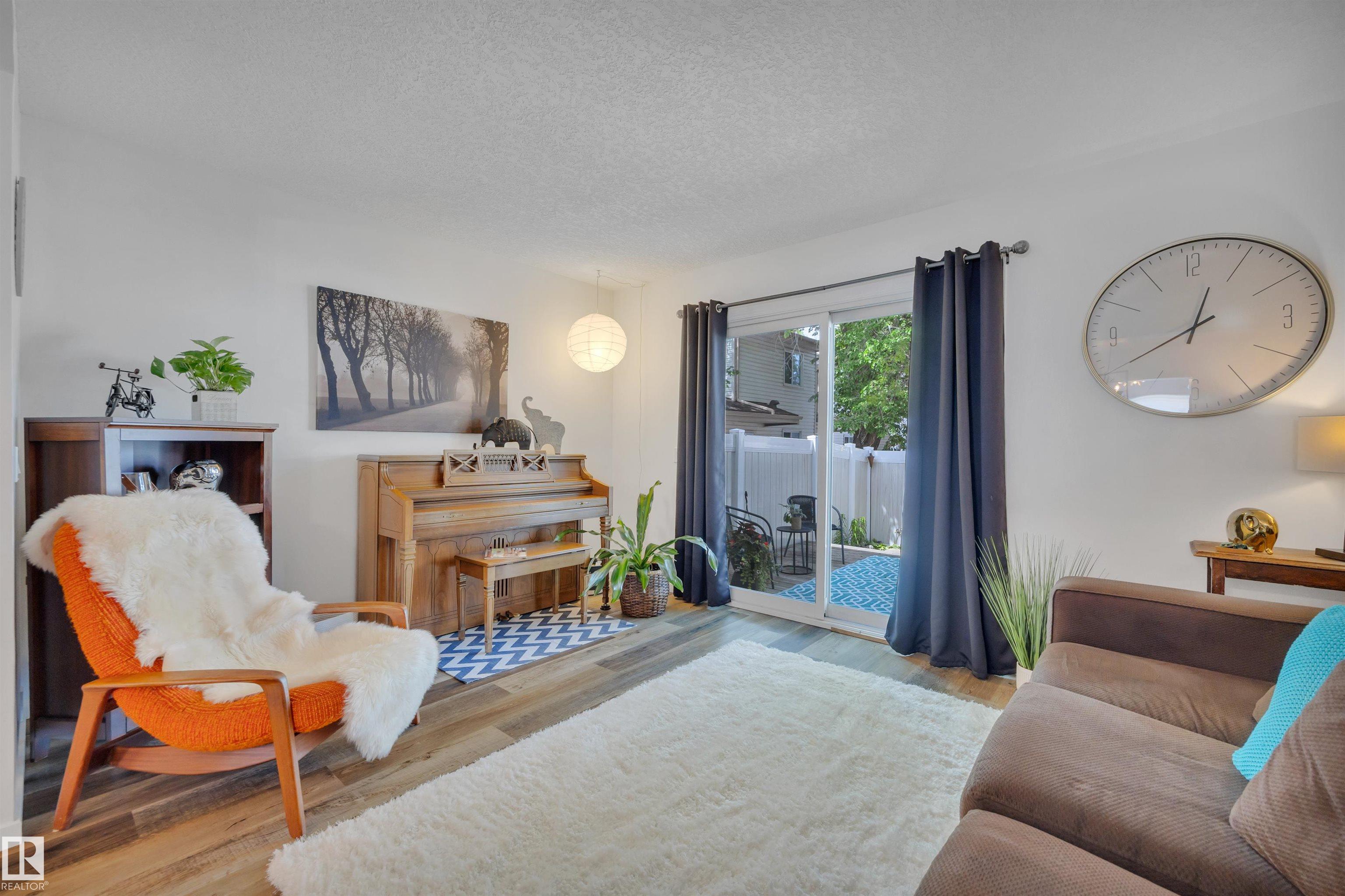 Photo 11 at 44 - 2024 57 Street NW, Meyokumin, Edmonton