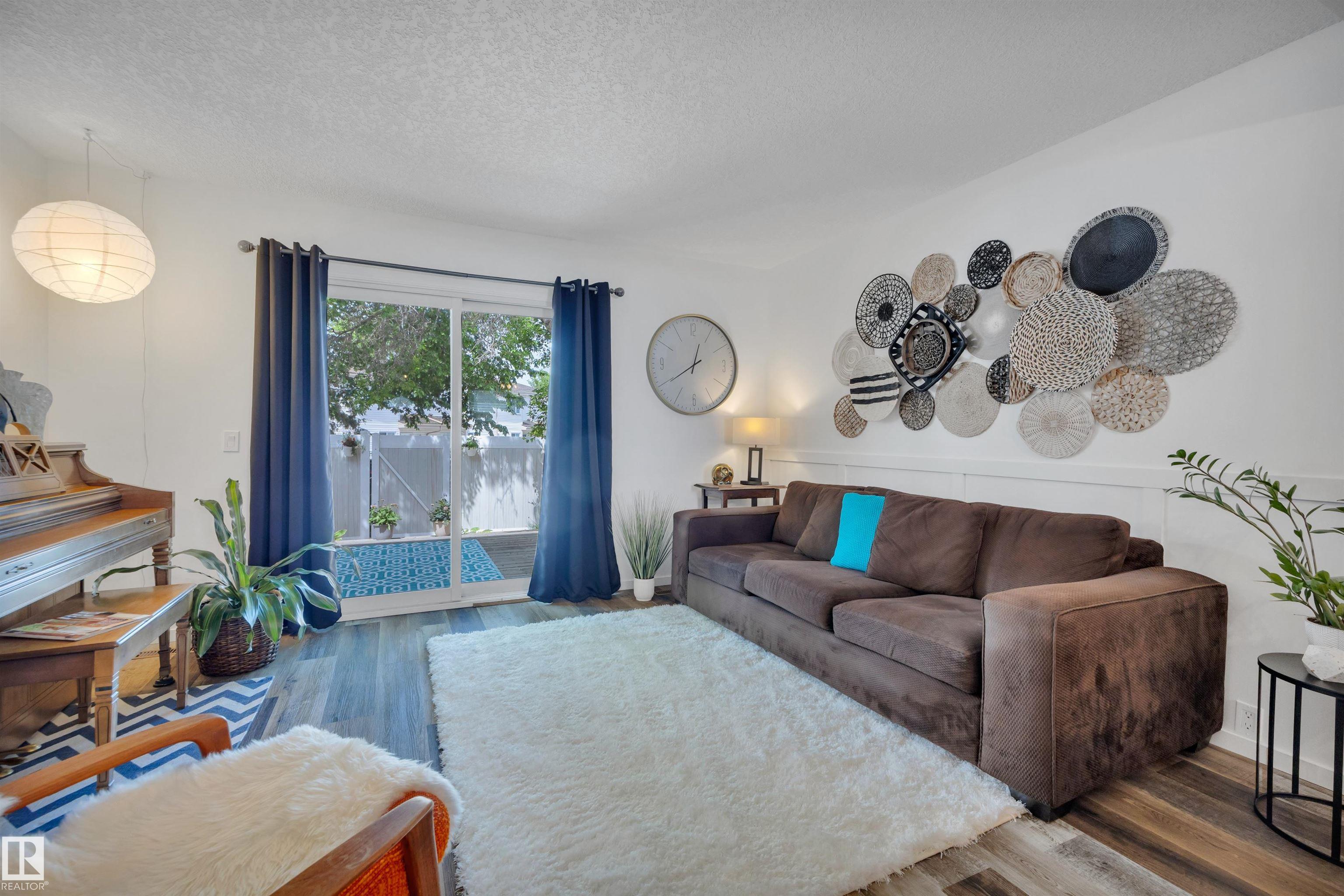 Photo 10 at 44 - 2024 57 Street NW, Meyokumin, Edmonton