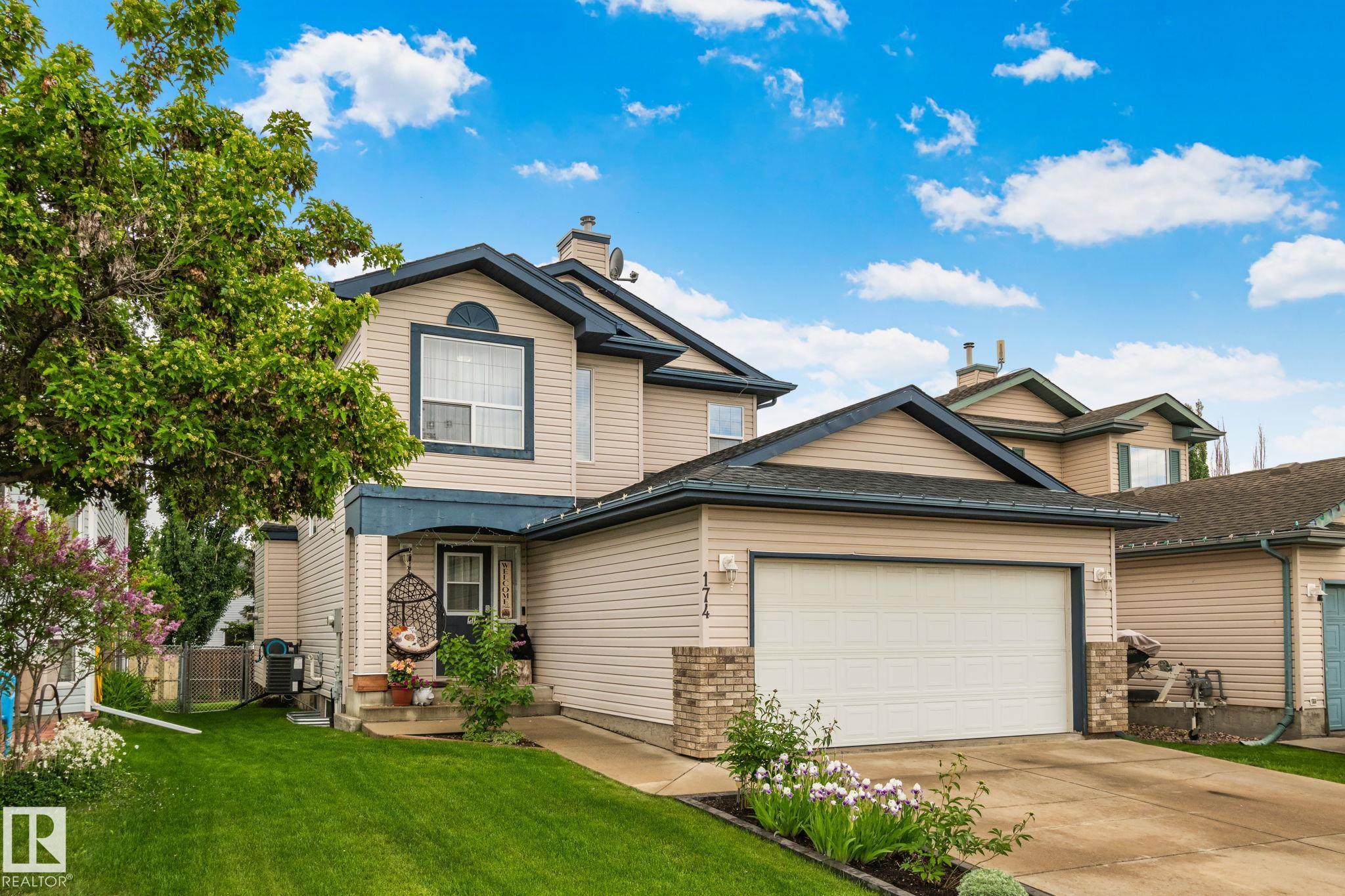 Photo 2 at 174 Lakeland Drive, Lakewood, Spruce Grove