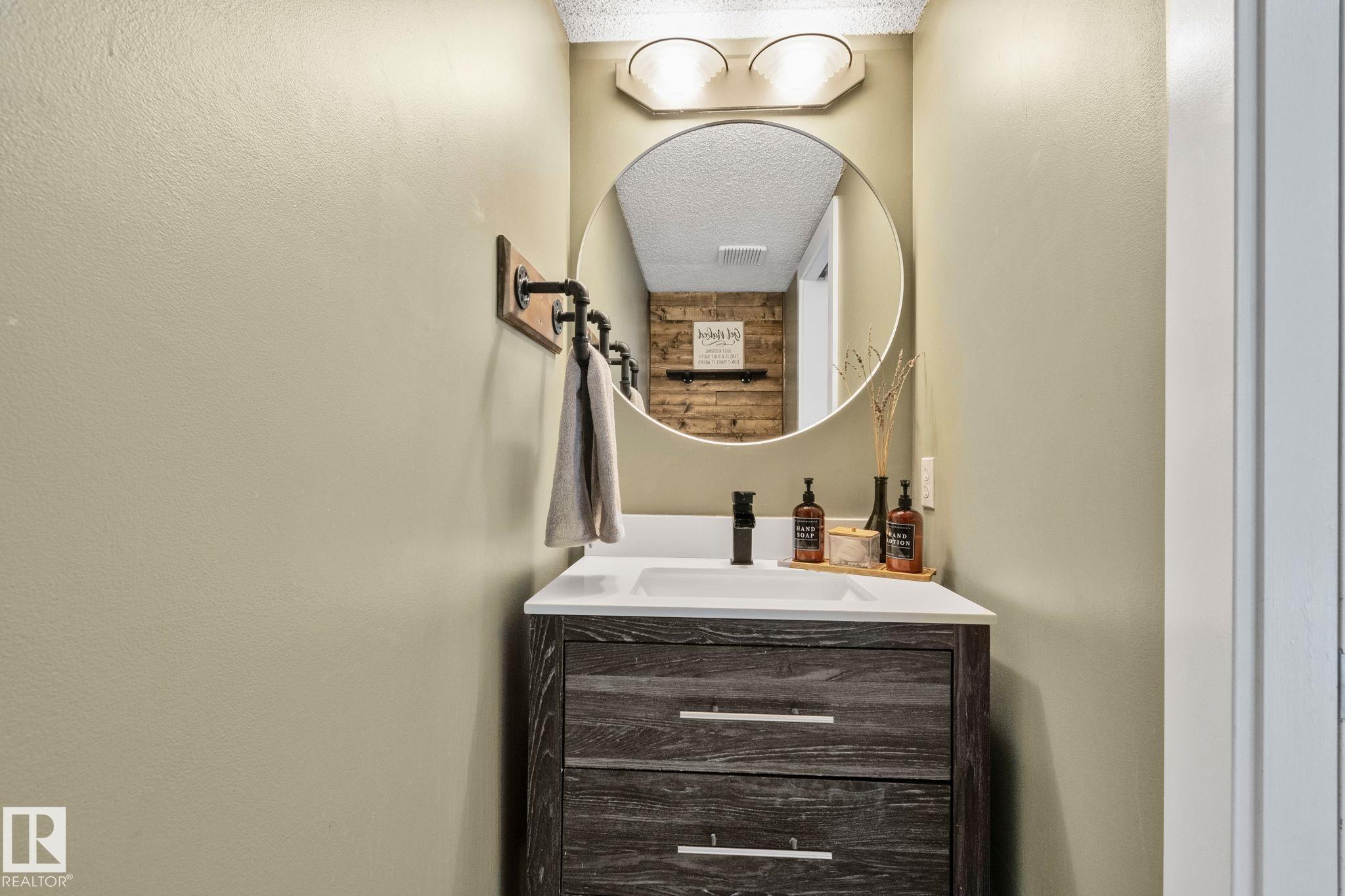 Photo 17 at 174 Lakeland Drive, Lakewood, Spruce Grove