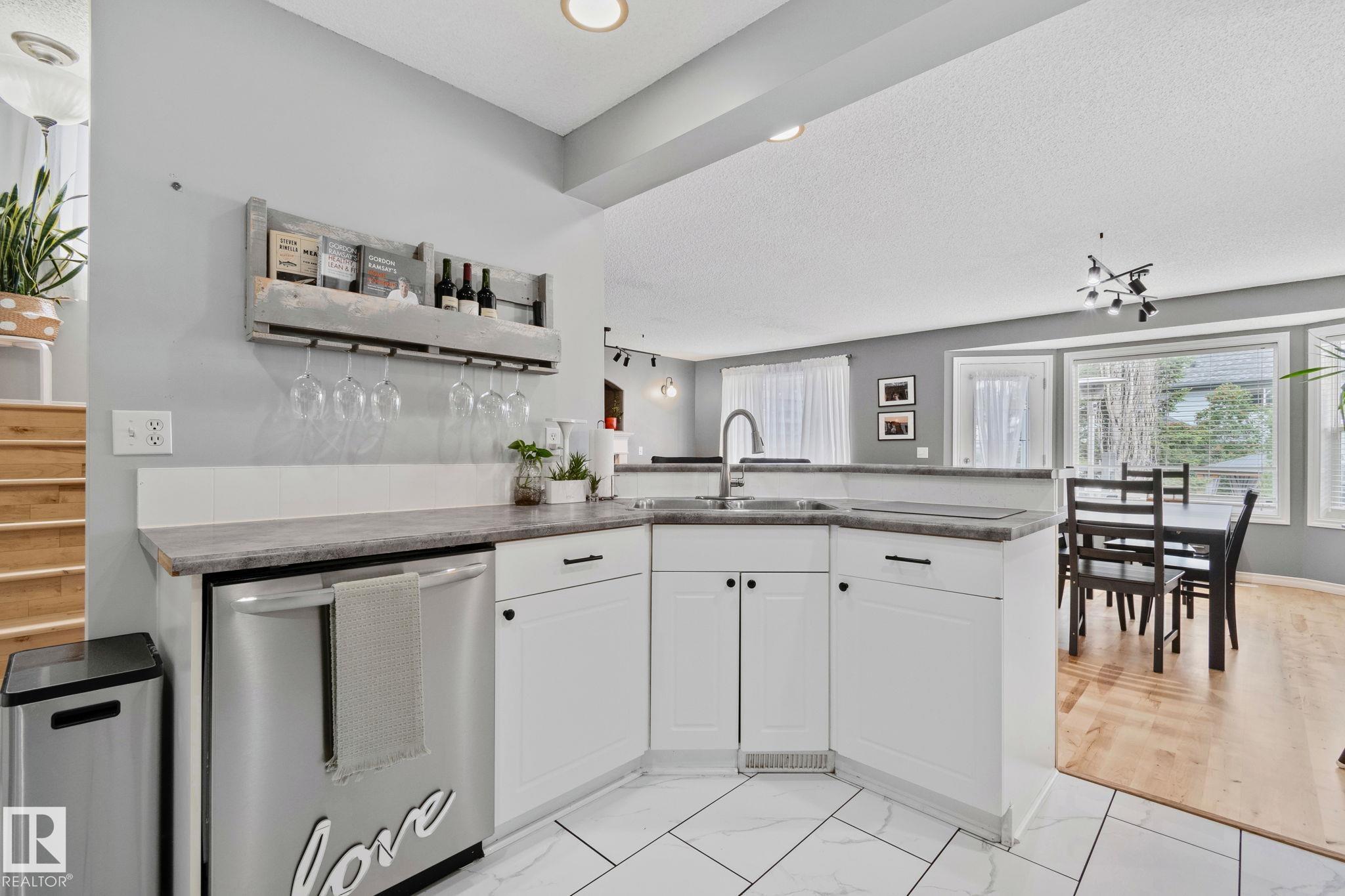 Photo 10 at 174 Lakeland Drive, Lakewood, Spruce Grove