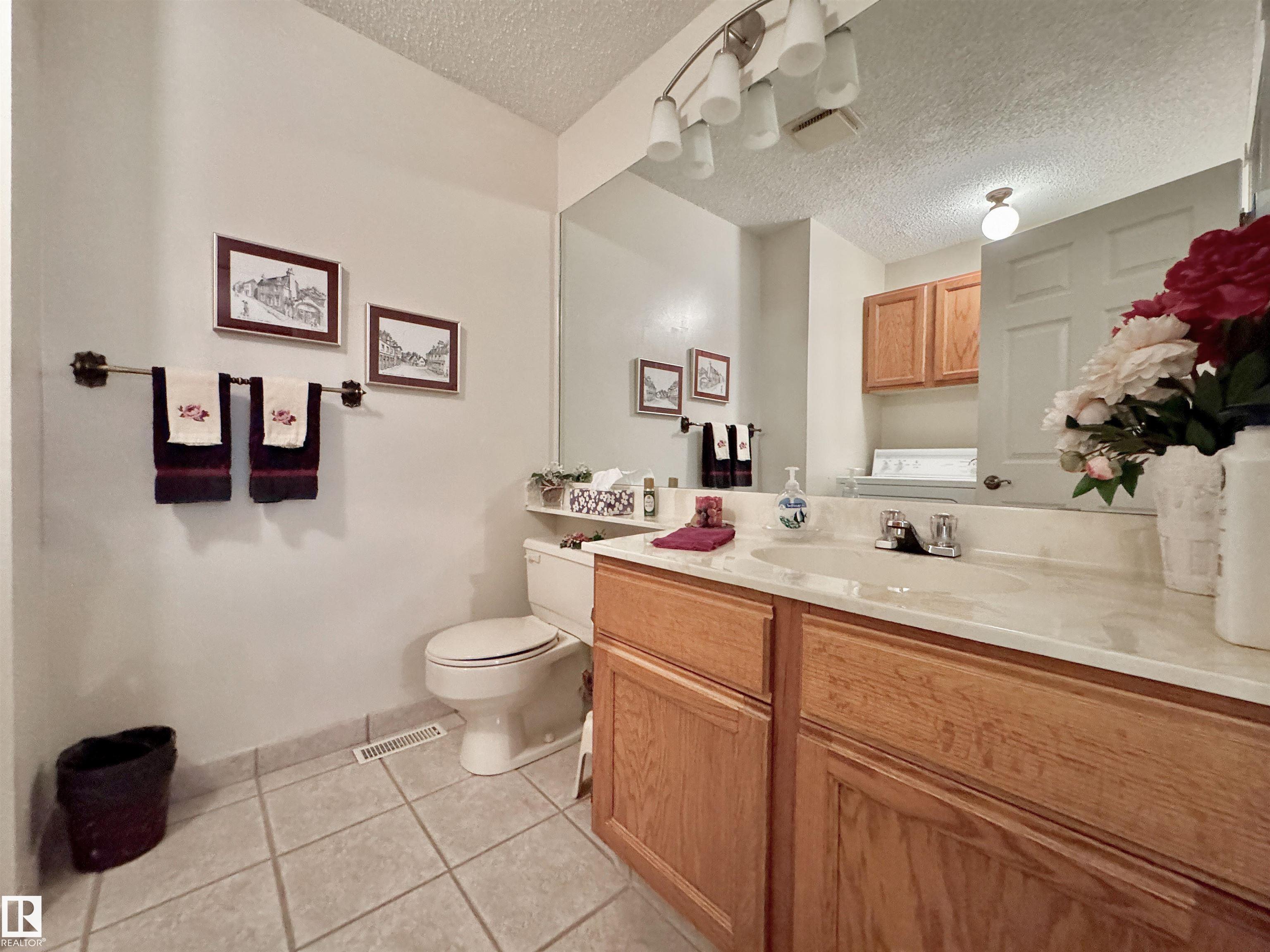 Photo 12 at 1057 109 Street NW, Bearspaw, Edmonton