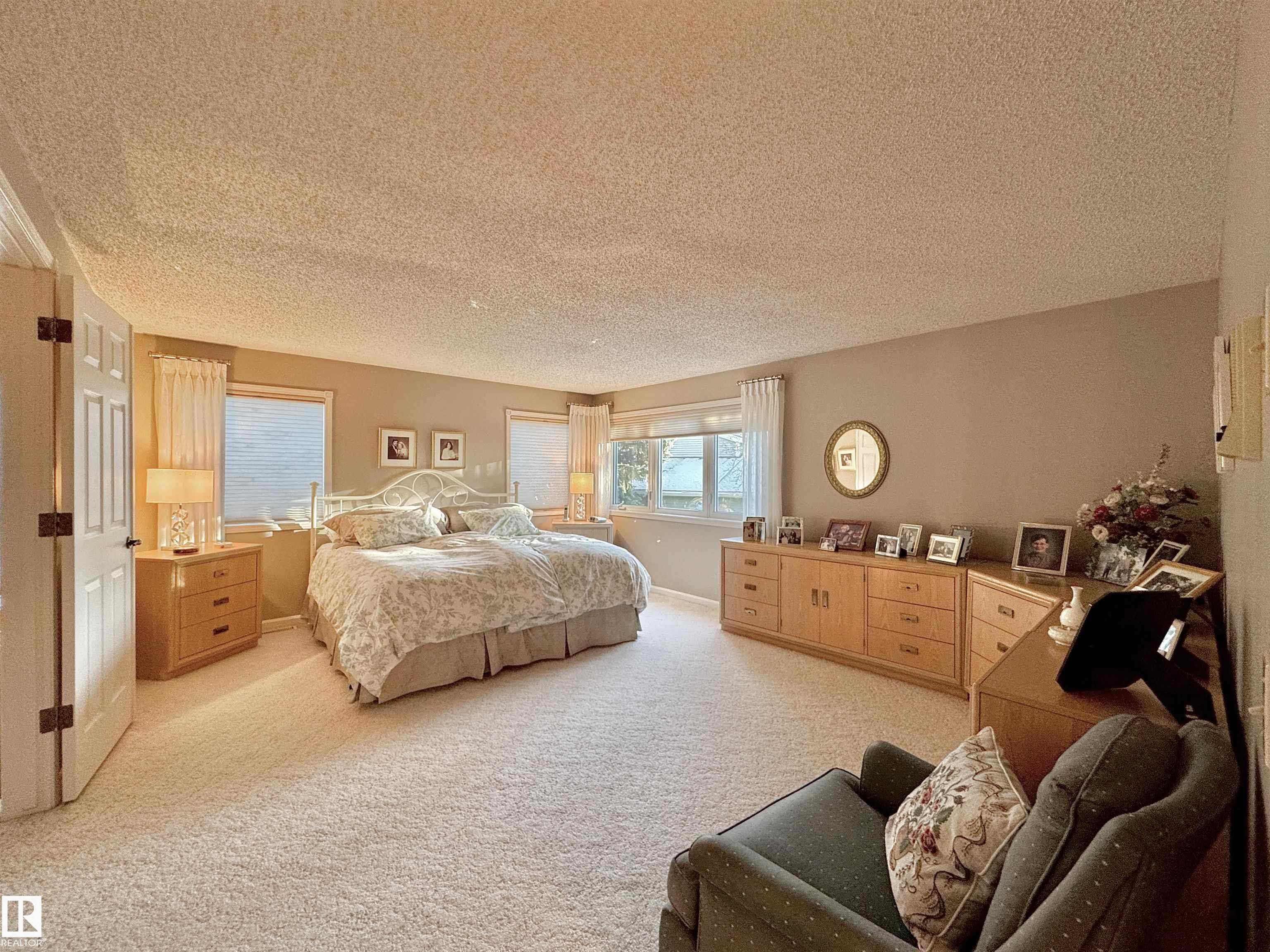 Photo 16 at 1057 109 Street NW, Bearspaw, Edmonton