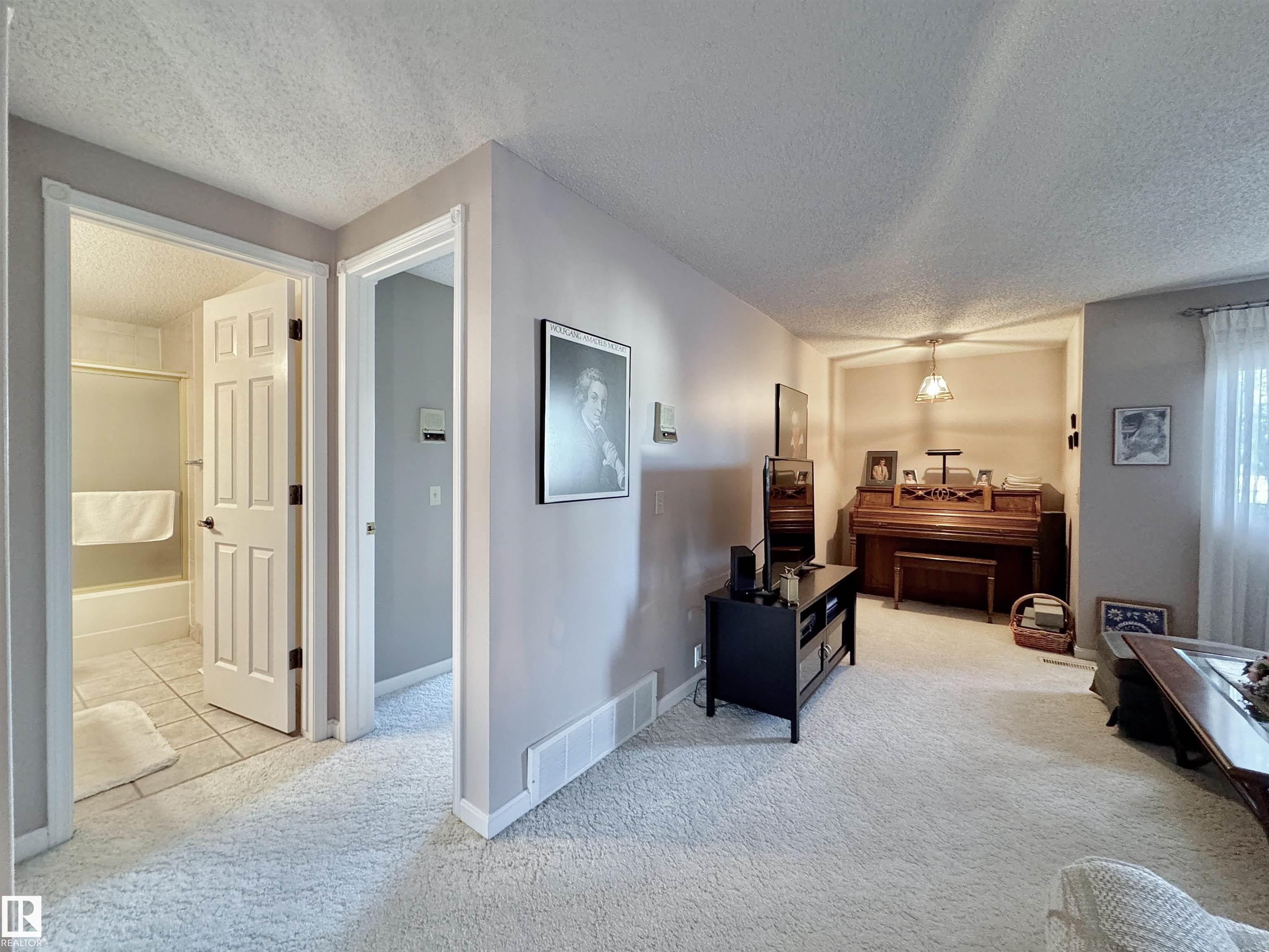 Photo 20 at 1057 109 Street NW, Bearspaw, Edmonton
