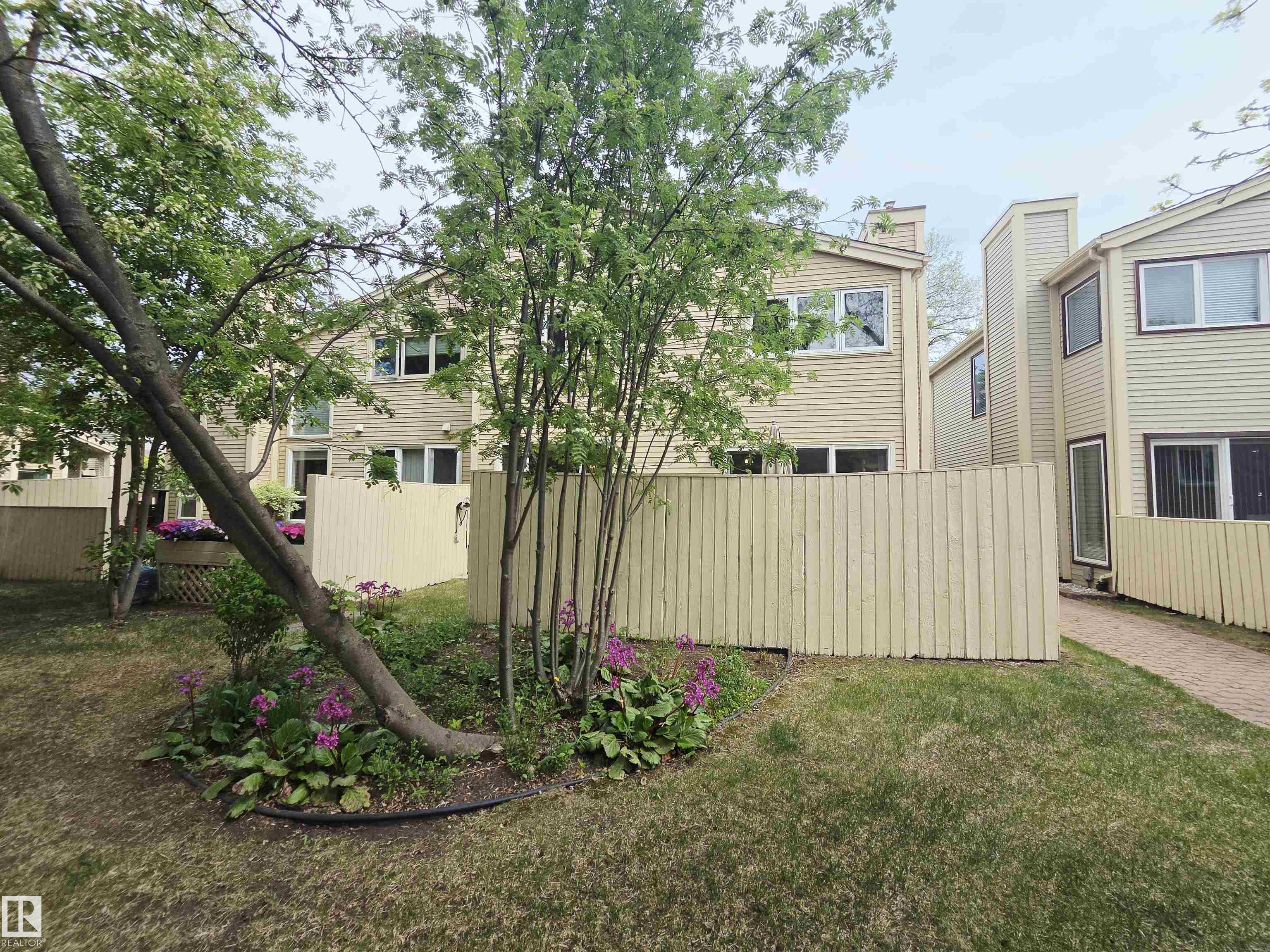 Photo 34 at 1057 109 Street NW, Bearspaw, Edmonton
