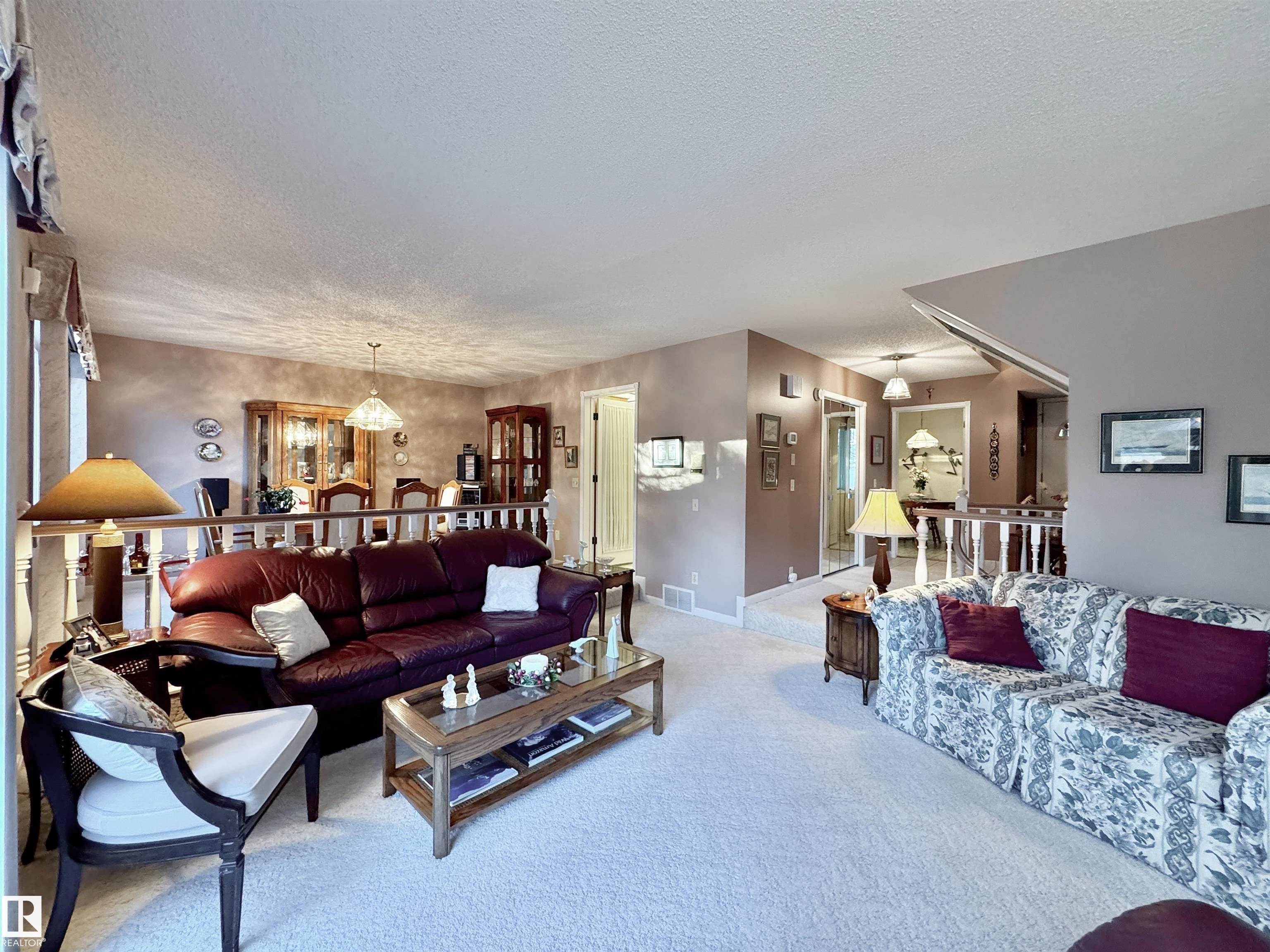Photo 5 at 1057 109 Street NW, Bearspaw, Edmonton
