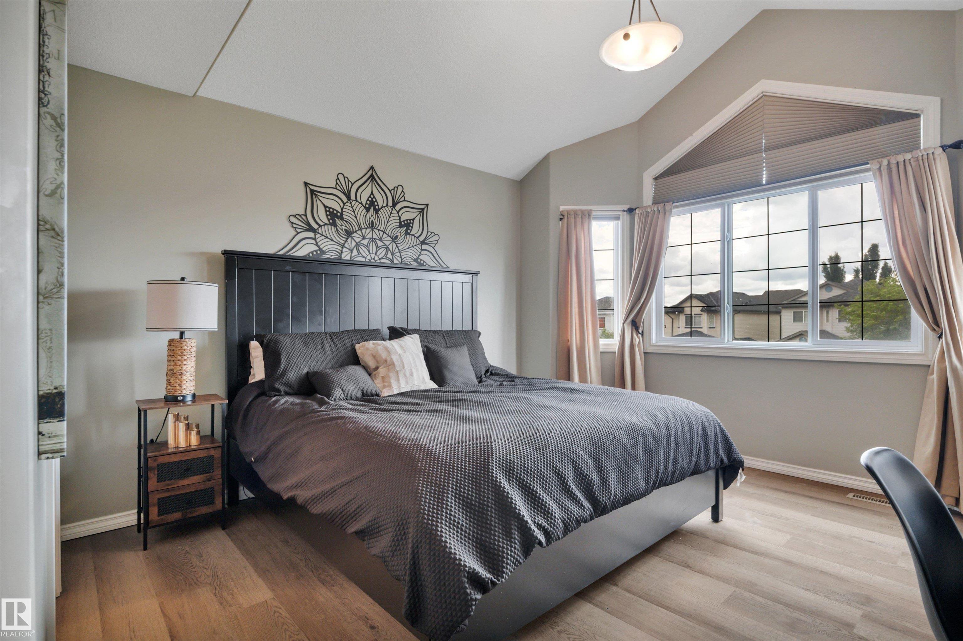 Photo 14 at 11520 11 Avenue SW, Rutherford, Edmonton