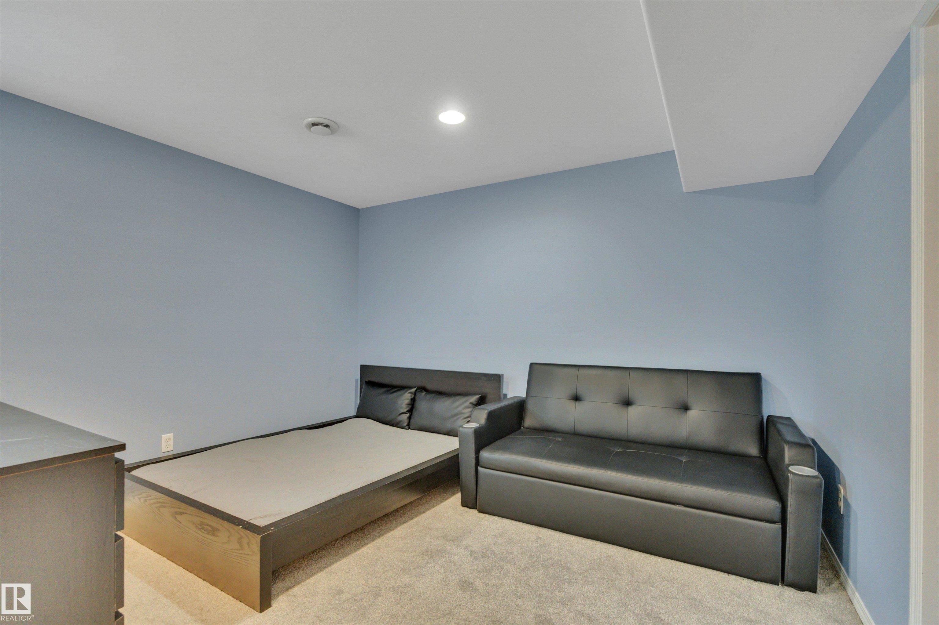 Photo 23 at 11520 11 Avenue SW, Rutherford, Edmonton