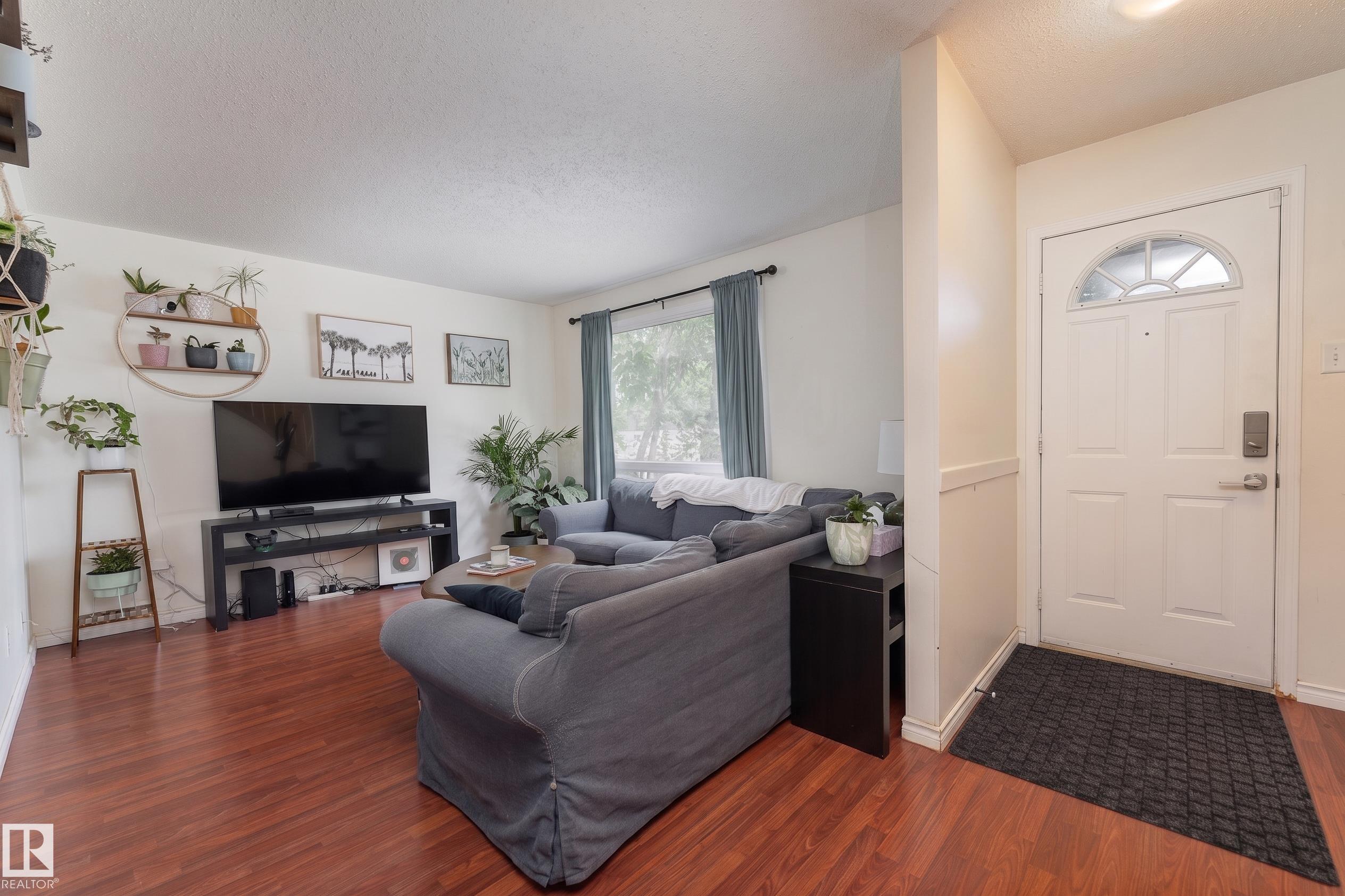 Photo 9 at 15217 54 Street NW, Casselman, Edmonton