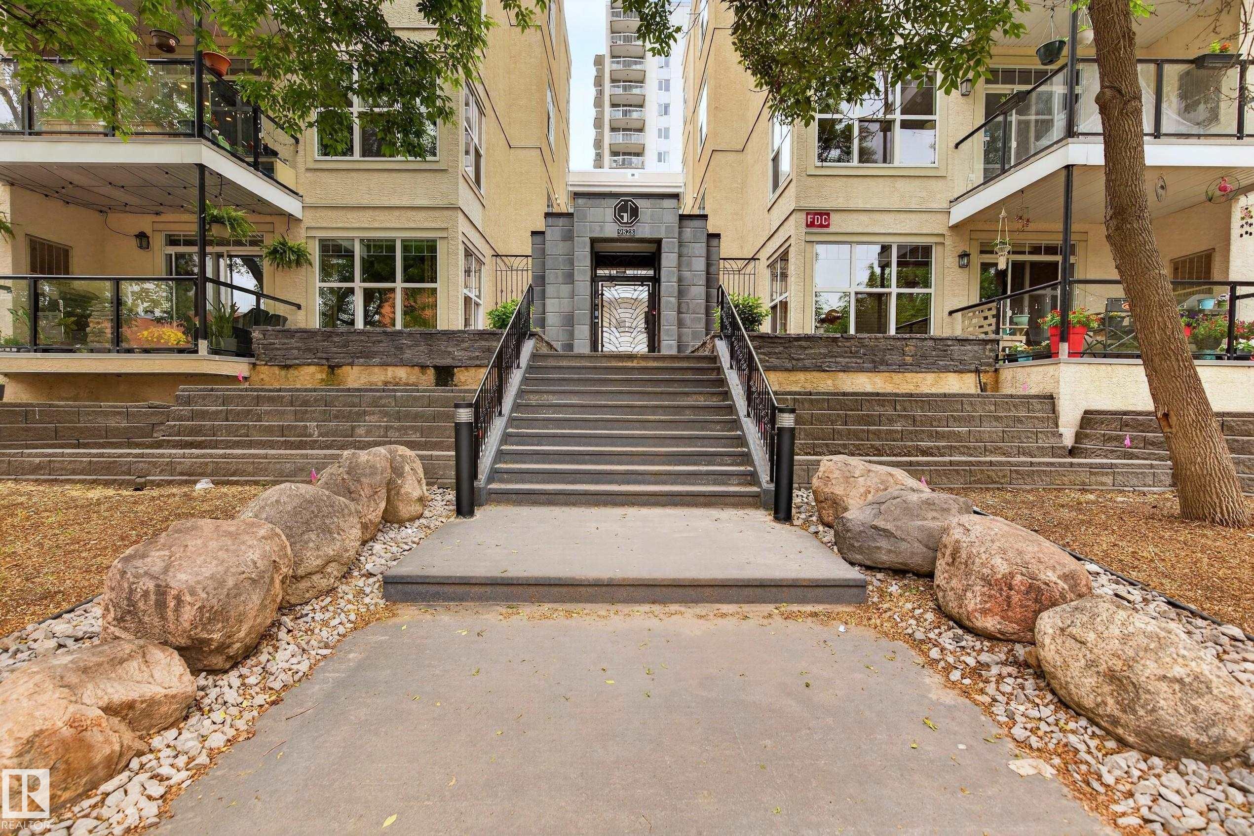 109 - 9828 112 Street NW, Wîhkwêntôwin, Edmonton 2