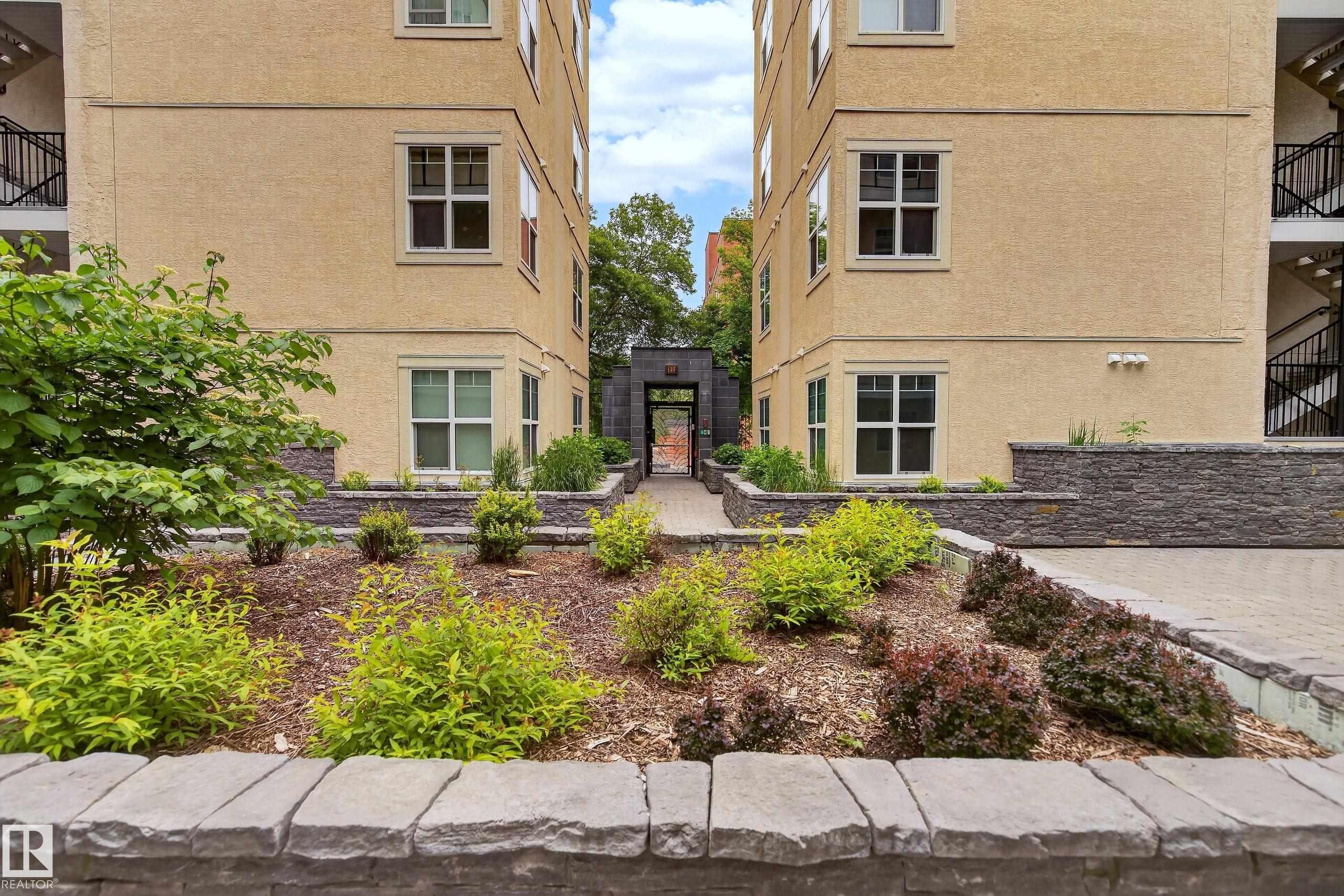 Photo 2 at 109 - 9828 112 Street NW, Wîhkwêntôwin, Edmonton