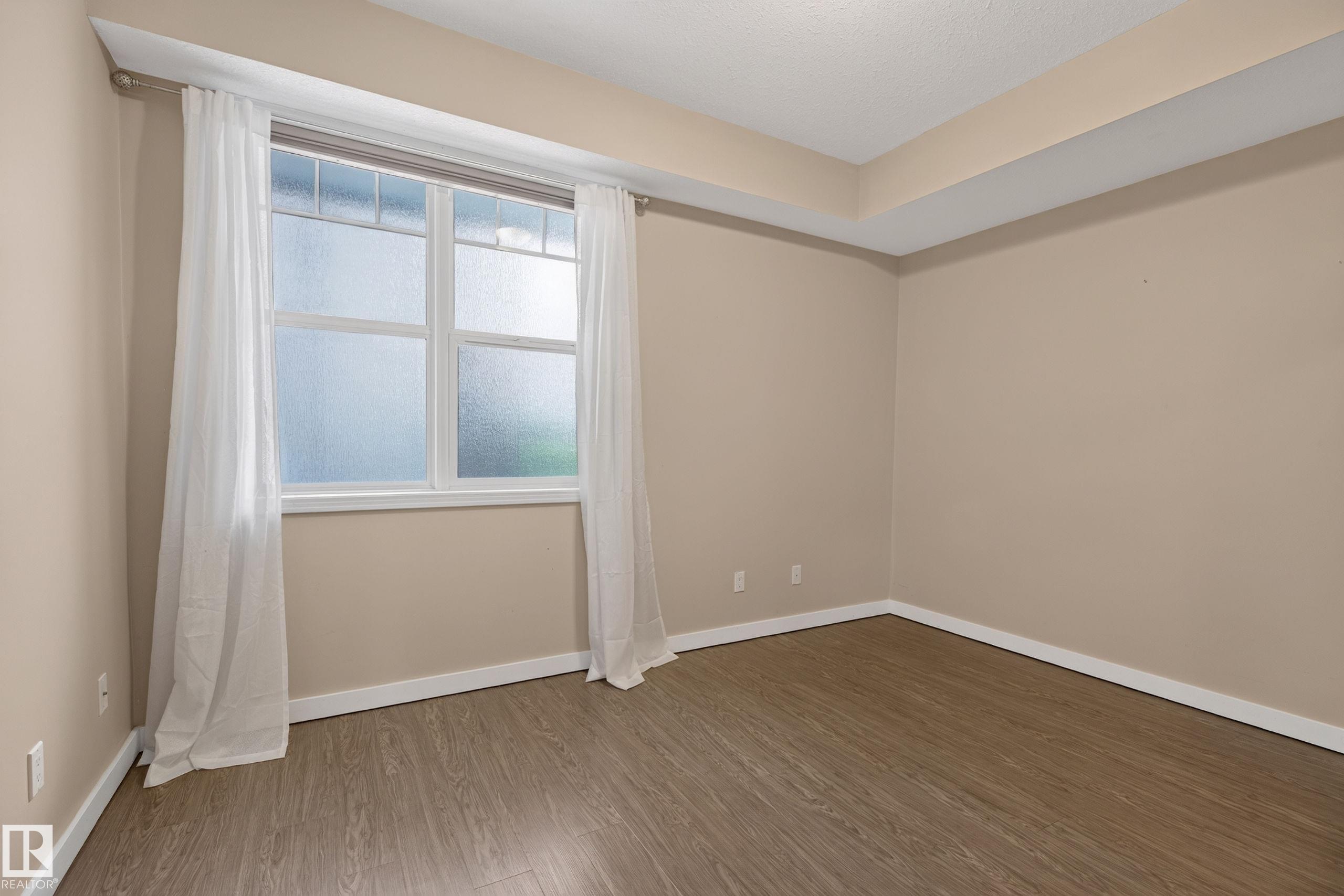 Photo 23 at 109 - 9828 112 Street NW, Wîhkwêntôwin, Edmonton