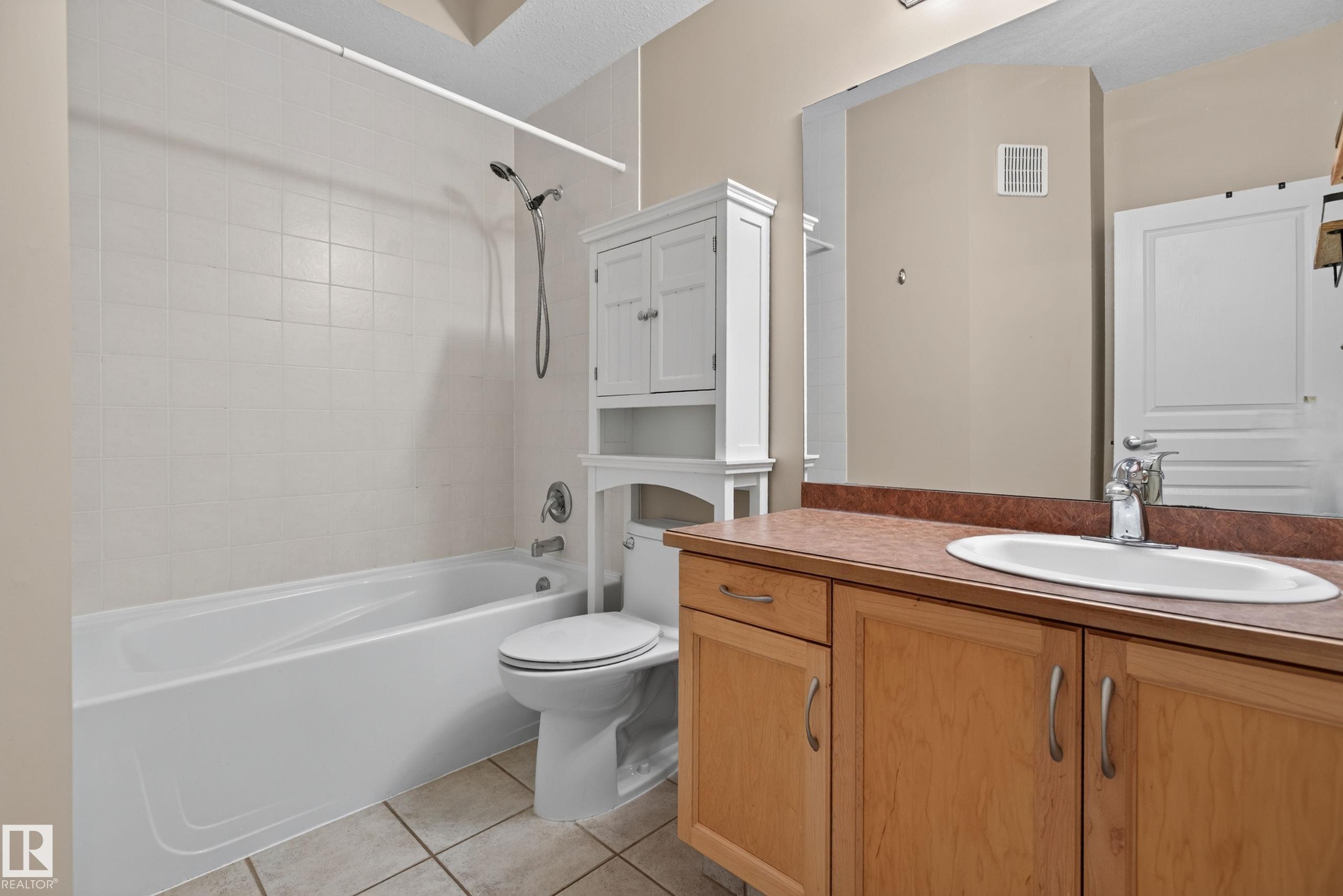 Photo 25 at 109 - 9828 112 Street NW, Wîhkwêntôwin, Edmonton