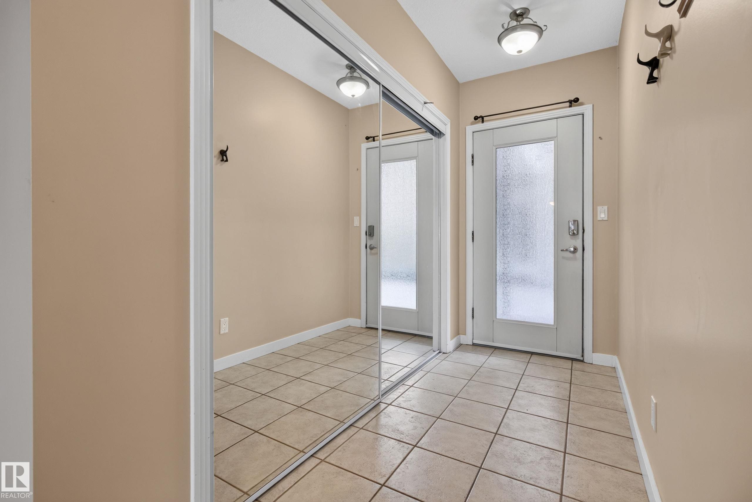 Photo 7 at 109 - 9828 112 Street NW, Wîhkwêntôwin, Edmonton