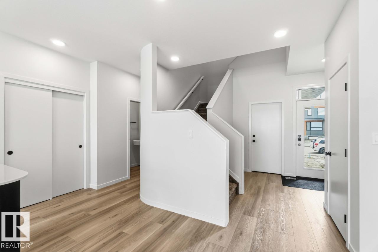 Photo 3 at 22522 83a Avenue NW, Rosenthal, Edmonton