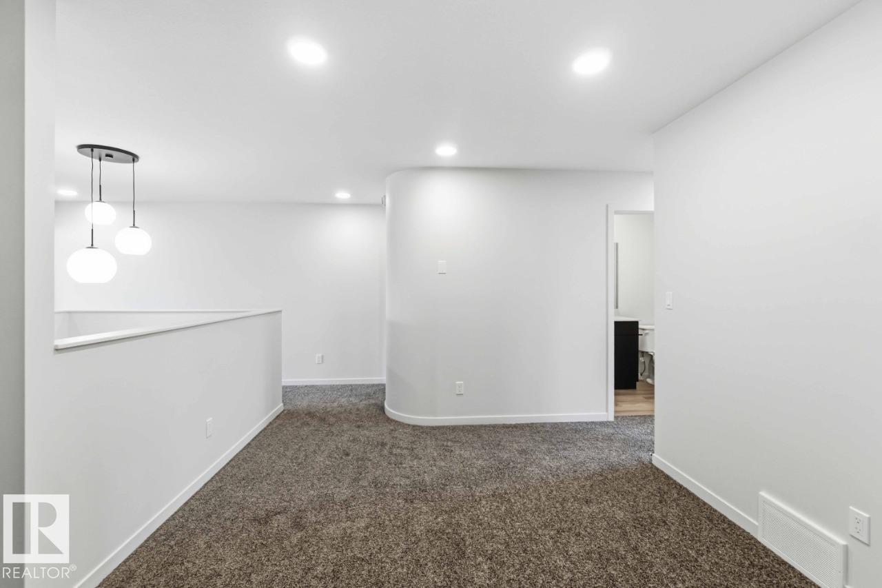 Photo 9 at 22522 83a Avenue NW, Rosenthal, Edmonton