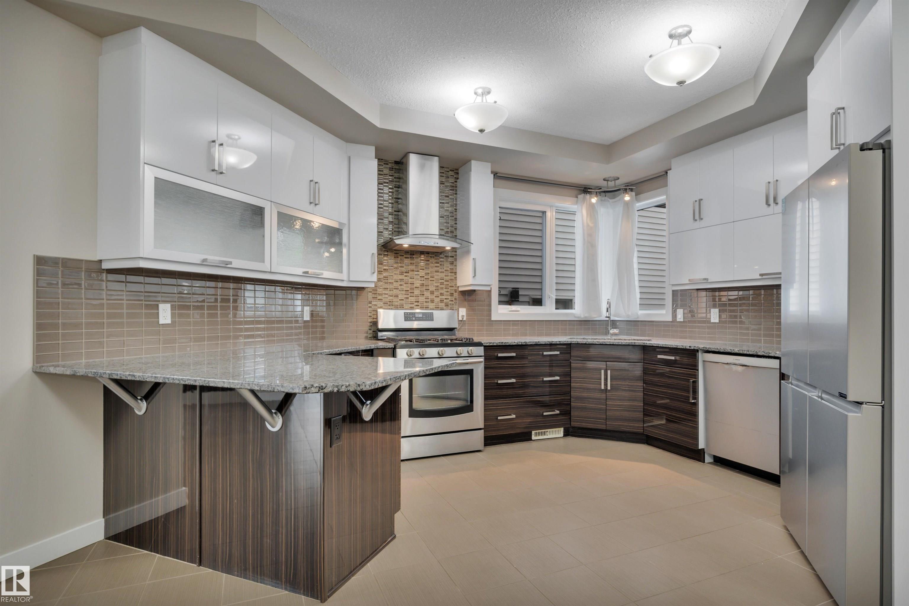 Photo 13 at 10951 81 Avenue NW, Garneau, Edmonton