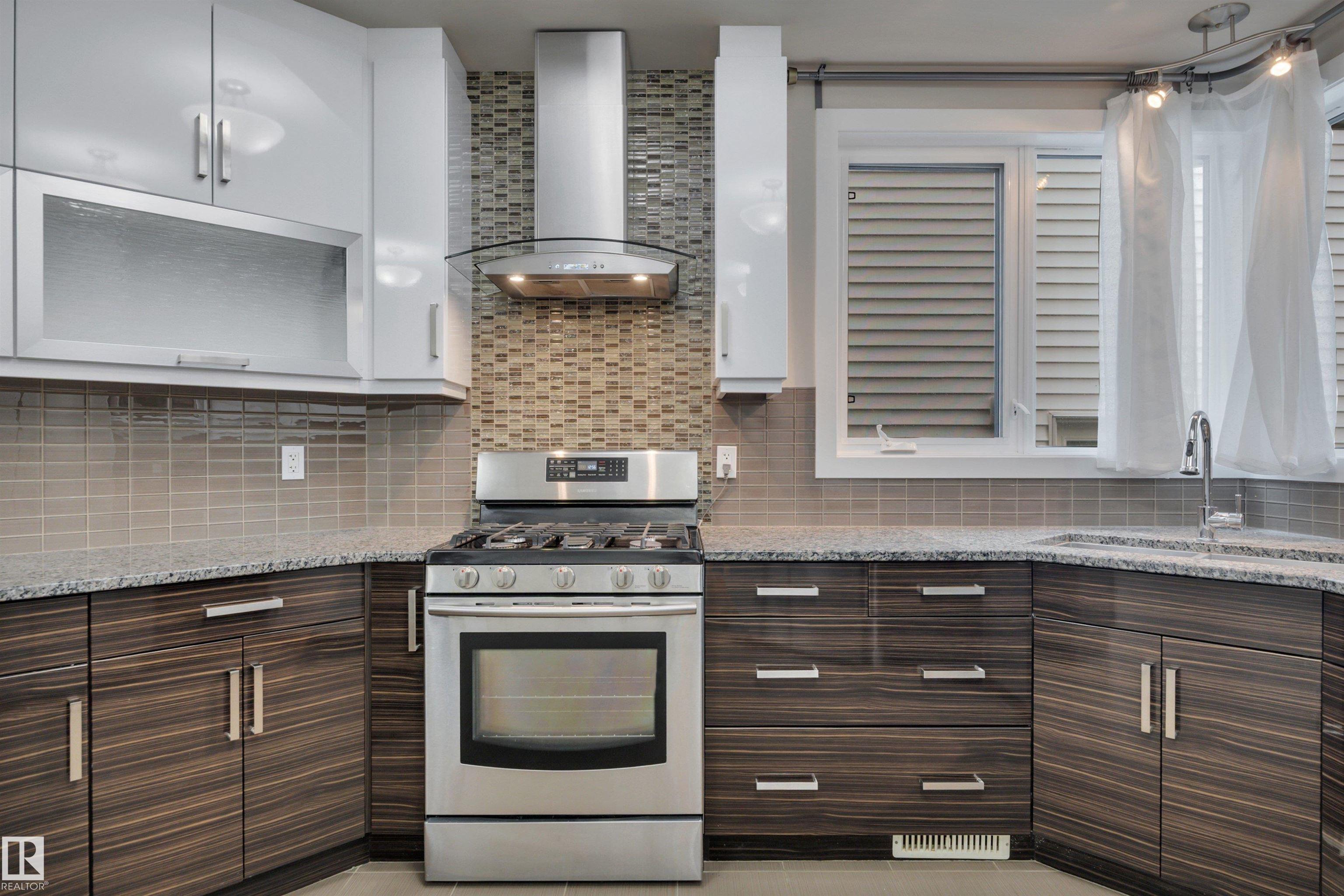 Photo 14 at 10951 81 Avenue NW, Garneau, Edmonton