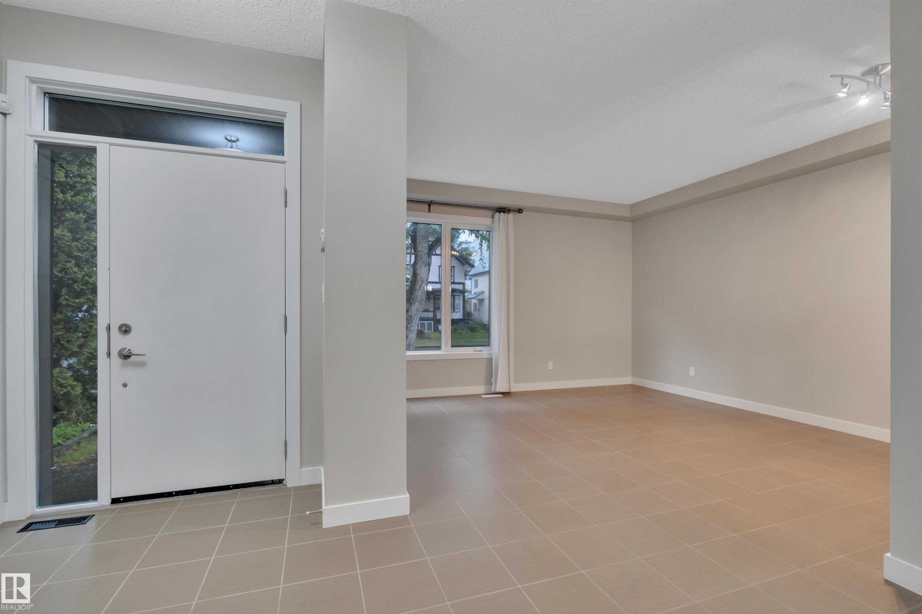 Photo 5 at 10951 81 Avenue NW, Garneau, Edmonton